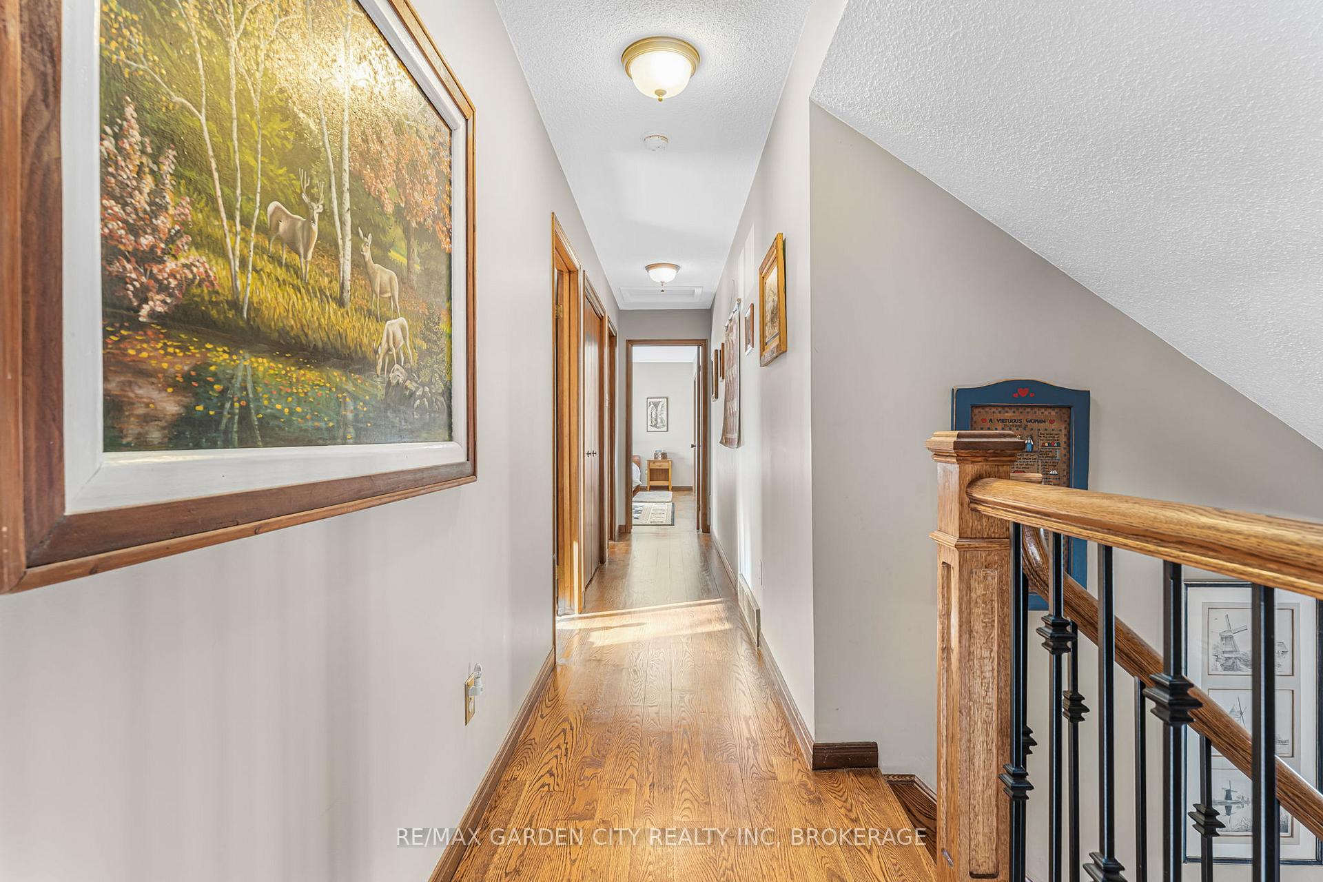 Photo 18 of 22 Cheval Drive, Grimsby, Grimsby Beach — HOMEH