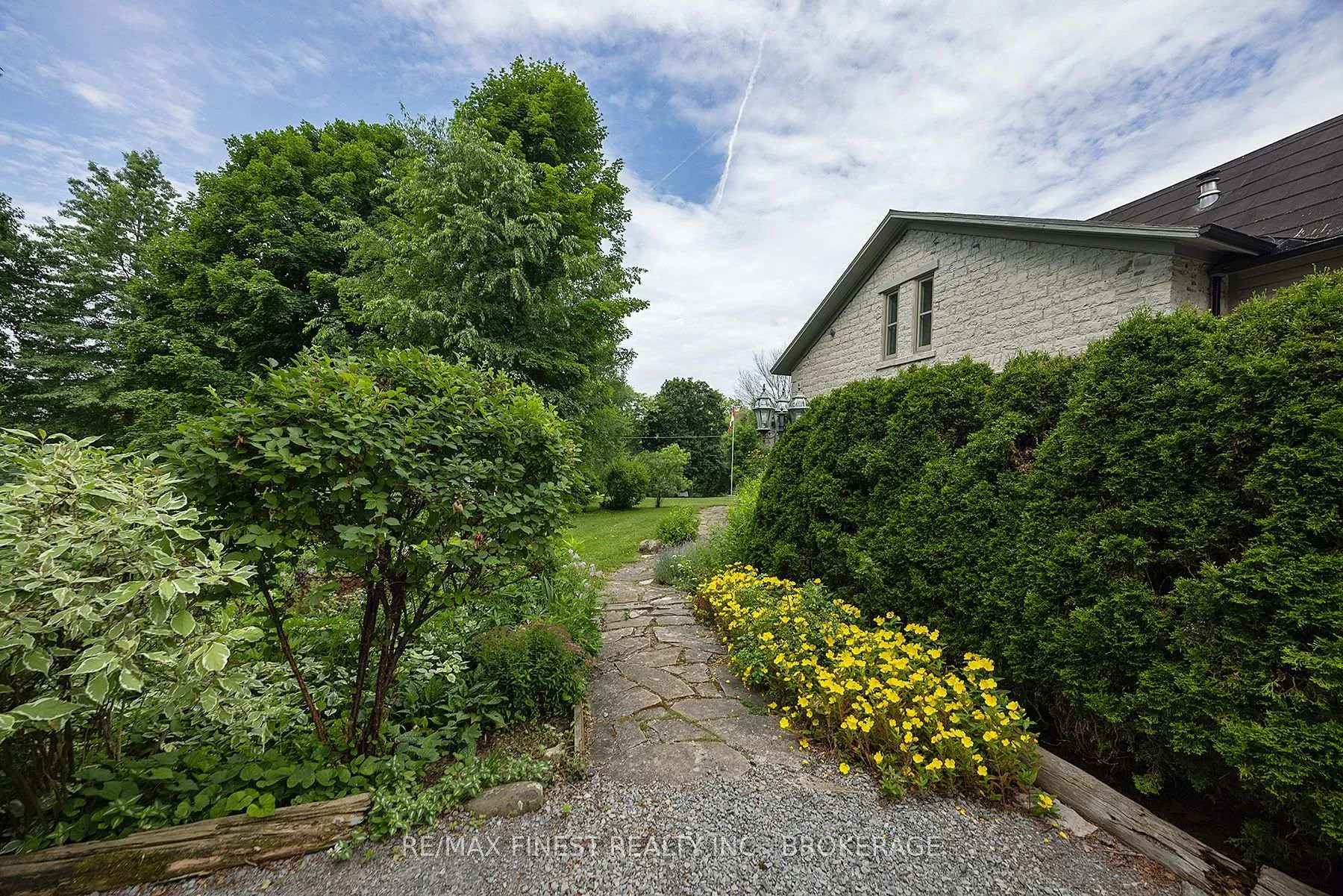 Photo 7 of 187 Simmons Road, Loyalist, Lennox and Addington - South — HOMEH