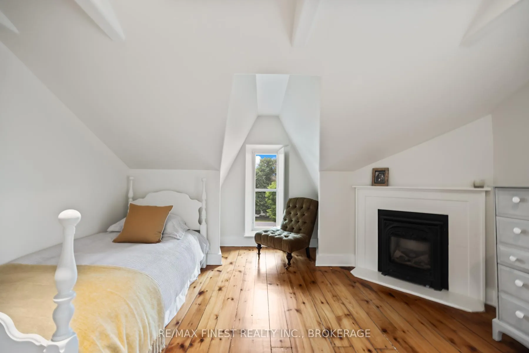 Photo 35 of 187 Simmons Road, Loyalist, Lennox and Addington - South — HOMEH