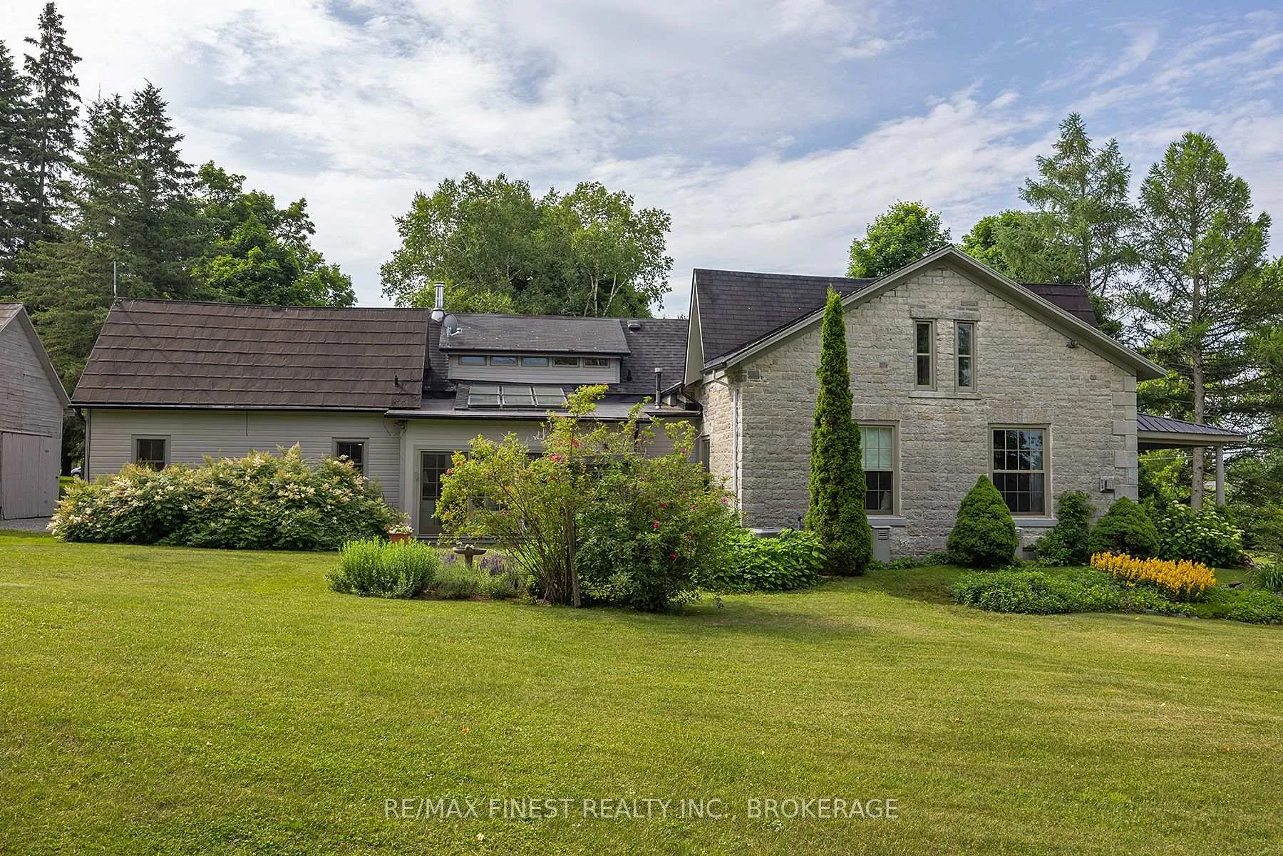 Photo 41 of 187 Simmons Road, Loyalist, Lennox and Addington - South — HOMEH