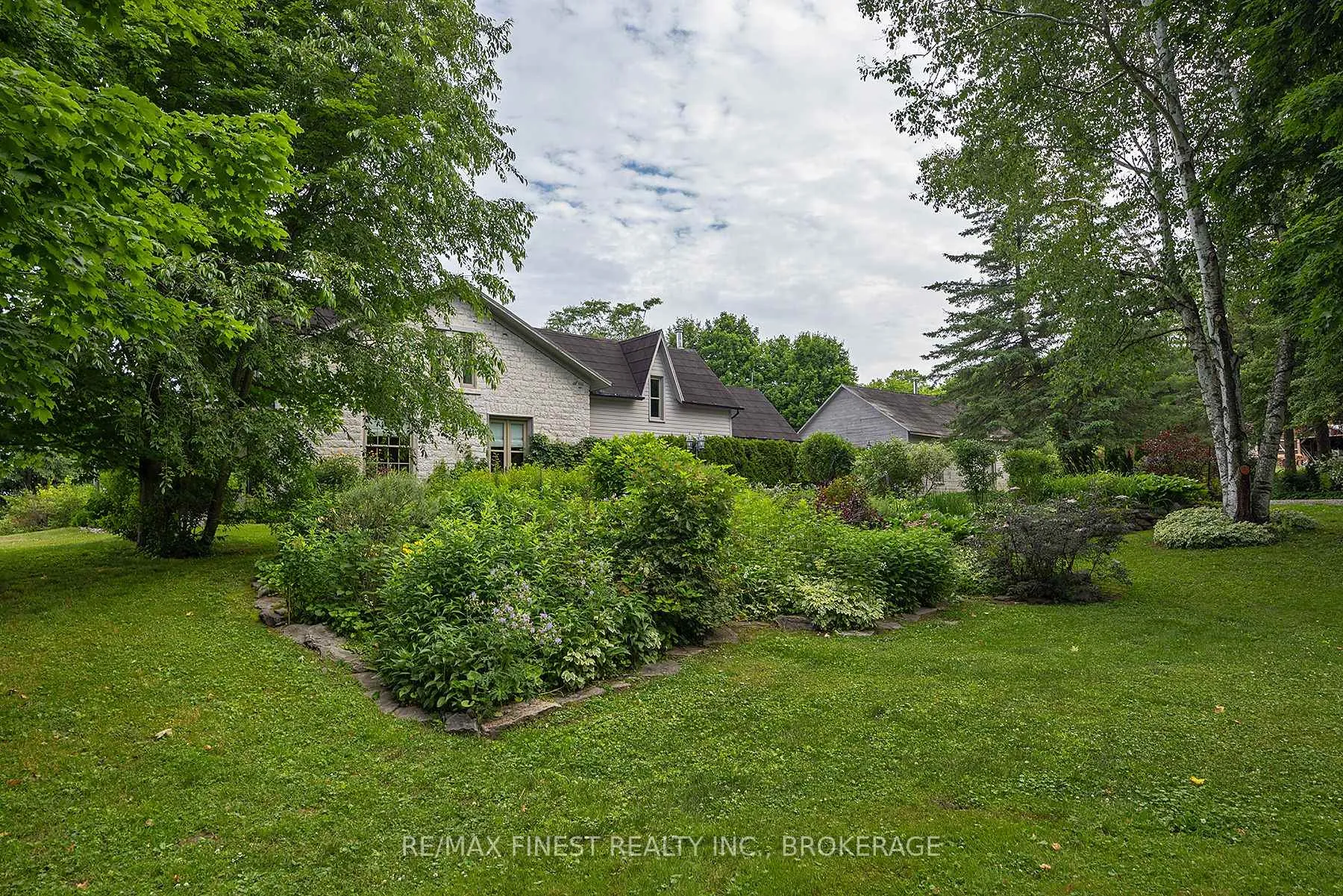 Photo 46 of 187 Simmons Road, Loyalist, Lennox and Addington - South — HOMEH