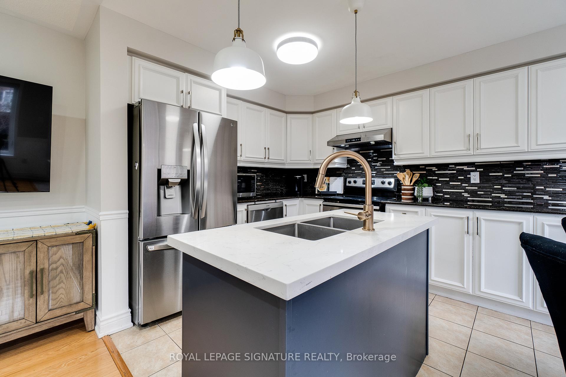 Photo 13 of 637 Gervais Terrace, Milton, Coates — HOMEH