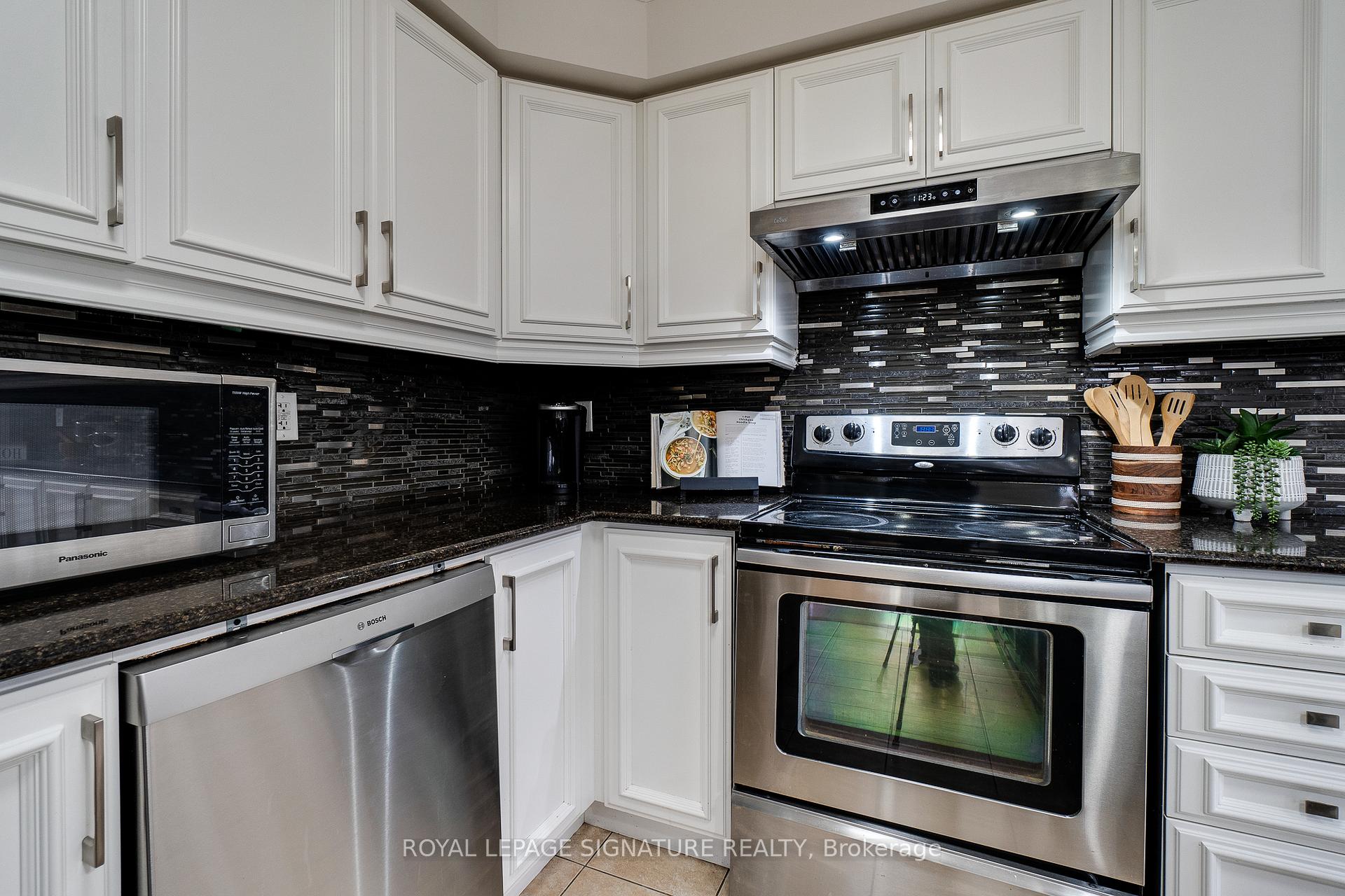 Photo 14 of 637 Gervais Terrace, Milton, Coates — HOMEH