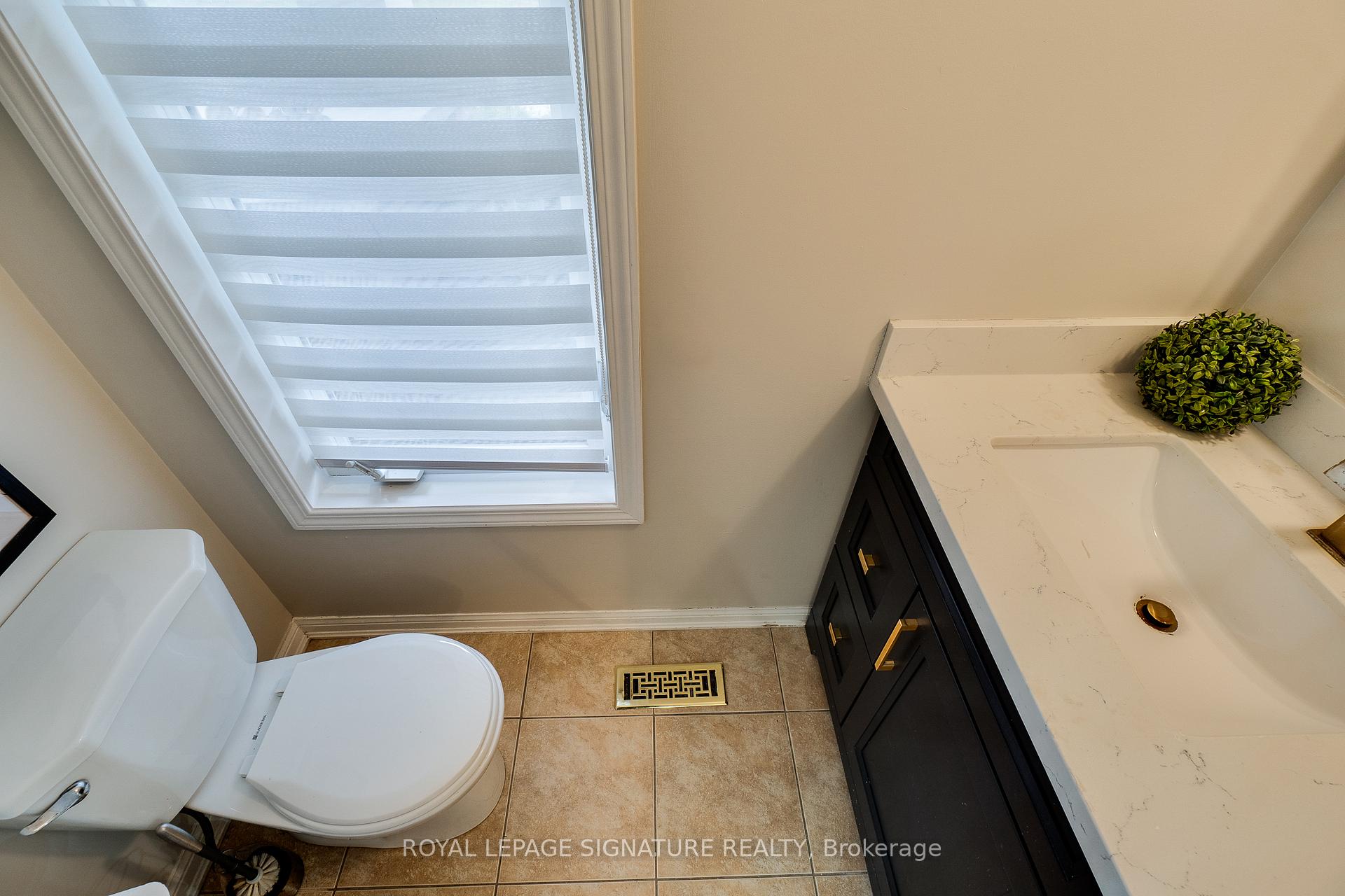 Photo 19 of 637 Gervais Terrace, Milton, Coates — HOMEH