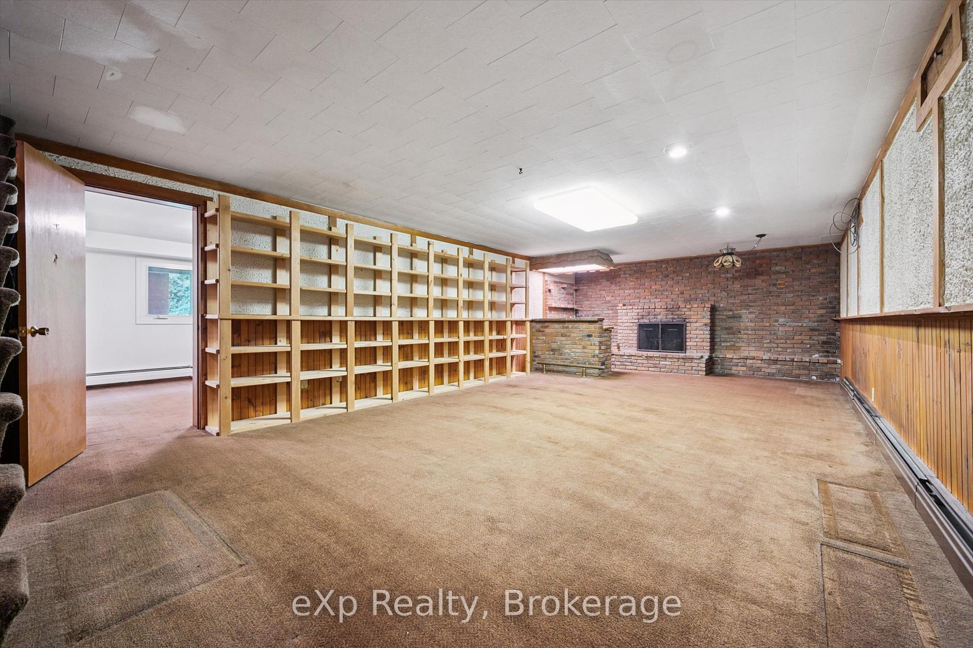 Photo 25 of 32 Glenholm Drive, Guelph, York/Watson Industrial Park — HOMEH