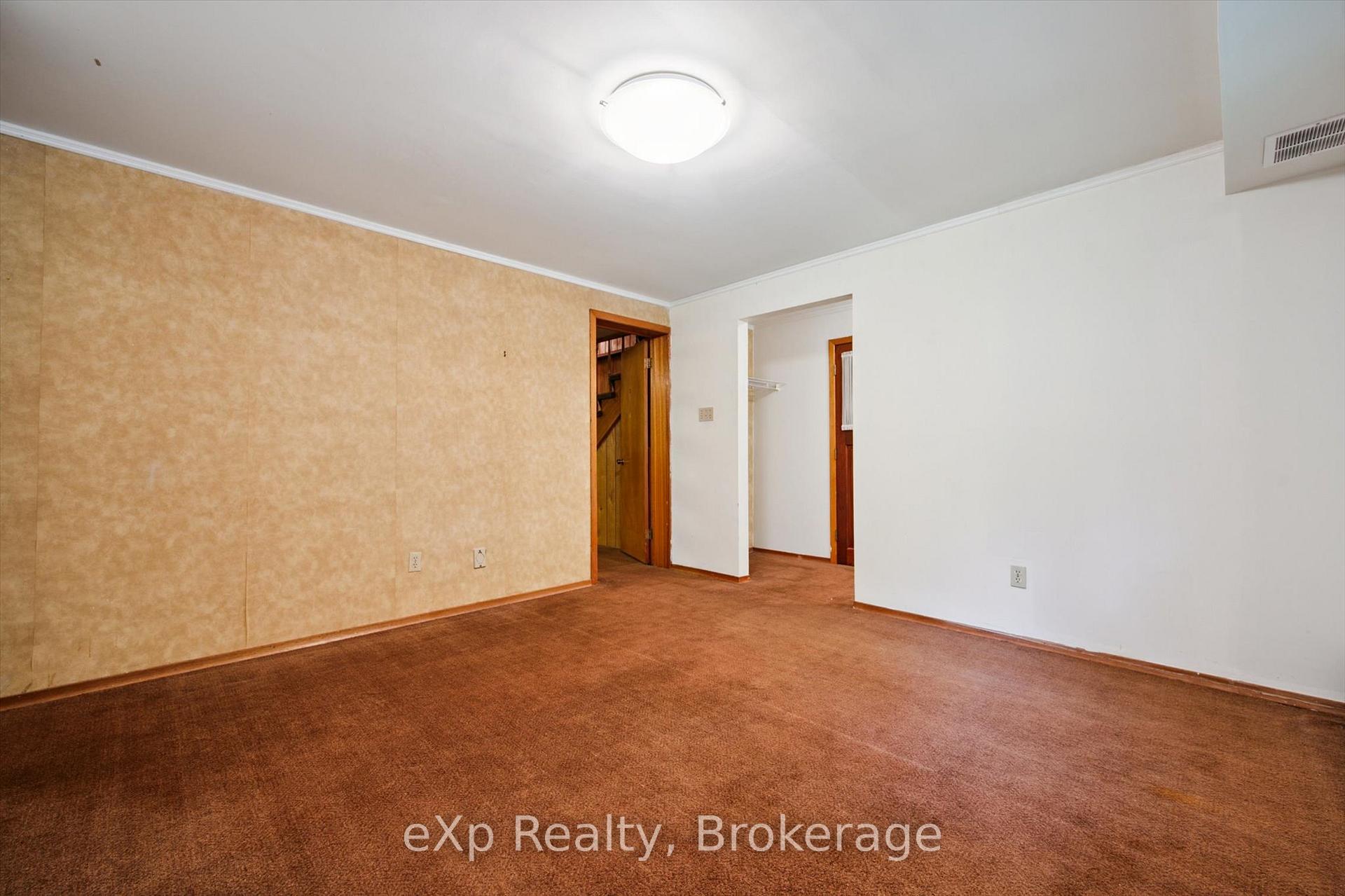 Photo 27 of 32 Glenholm Drive, Guelph, York/Watson Industrial Park — HOMEH