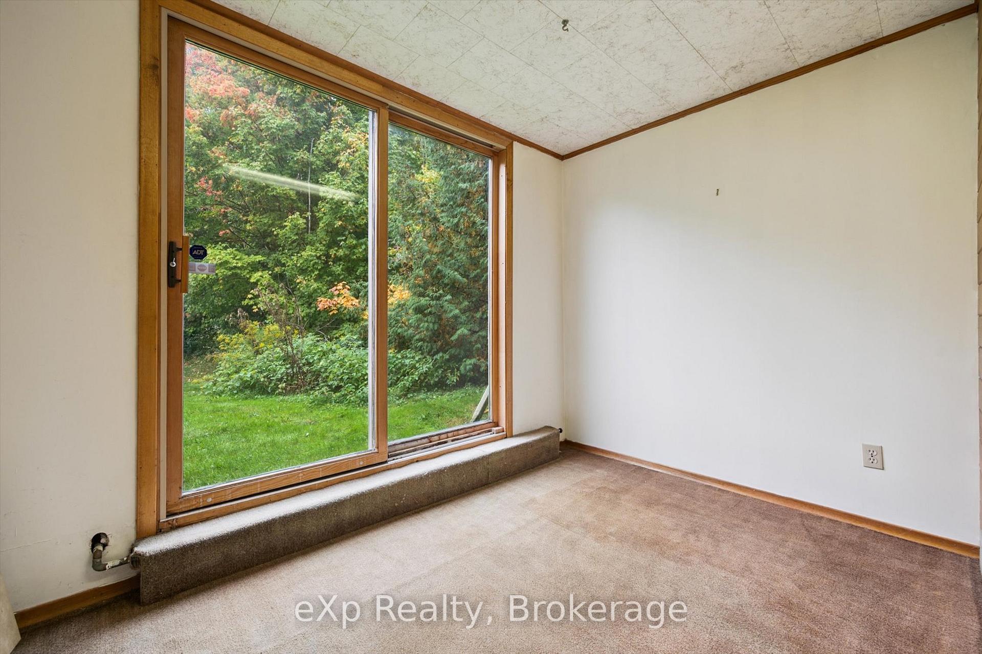 Photo 29 of 32 Glenholm Drive, Guelph, York/Watson Industrial Park — HOMEH