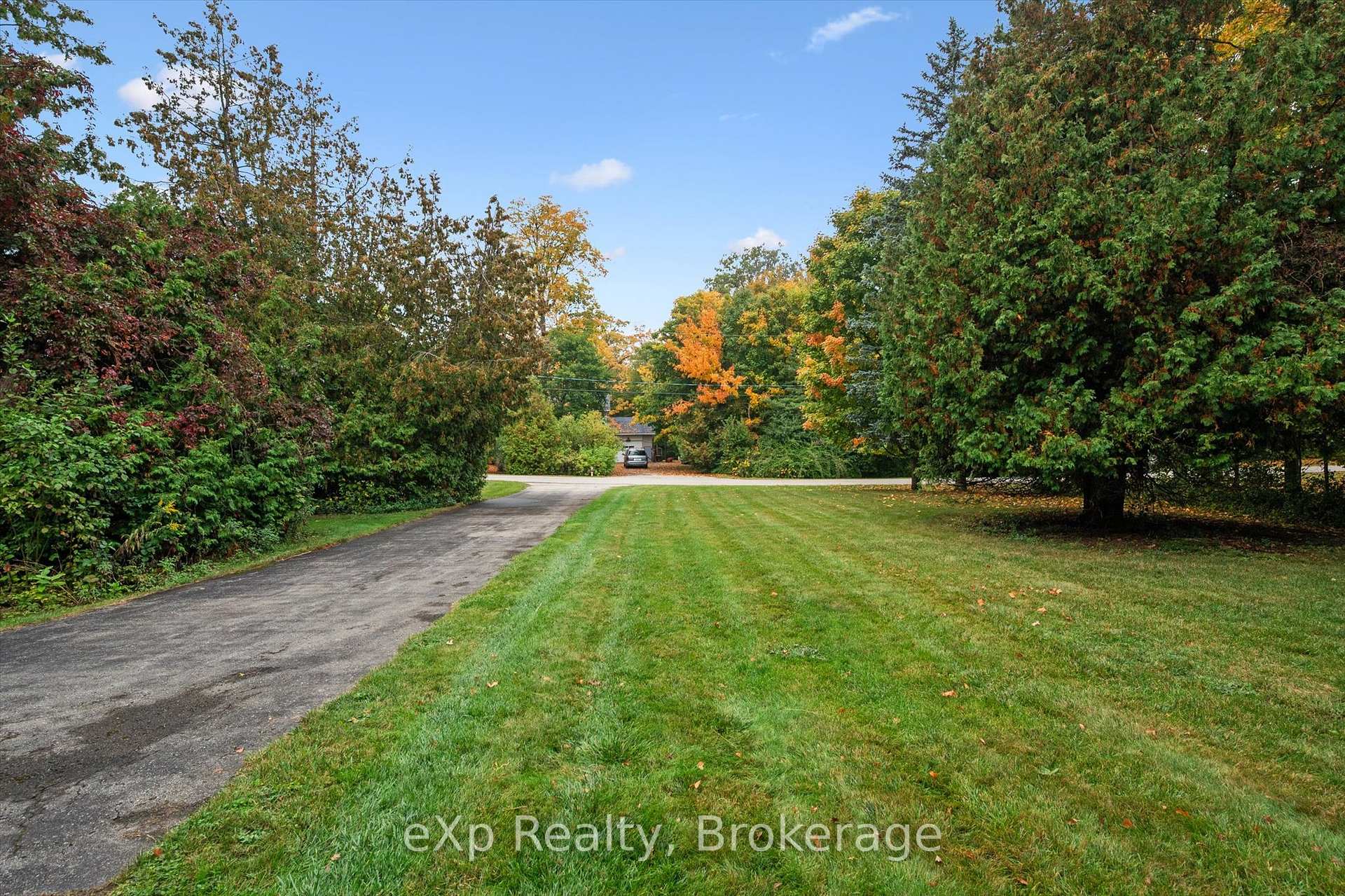 Photo 34 of 32 Glenholm Drive, Guelph, York/Watson Industrial Park — HOMEH