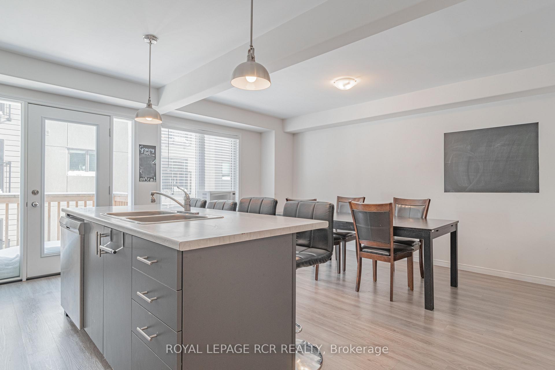 Photo 4 of 1648 Hetherington Drive, Peterborough, Northcrest Ward 5 — HOMEH