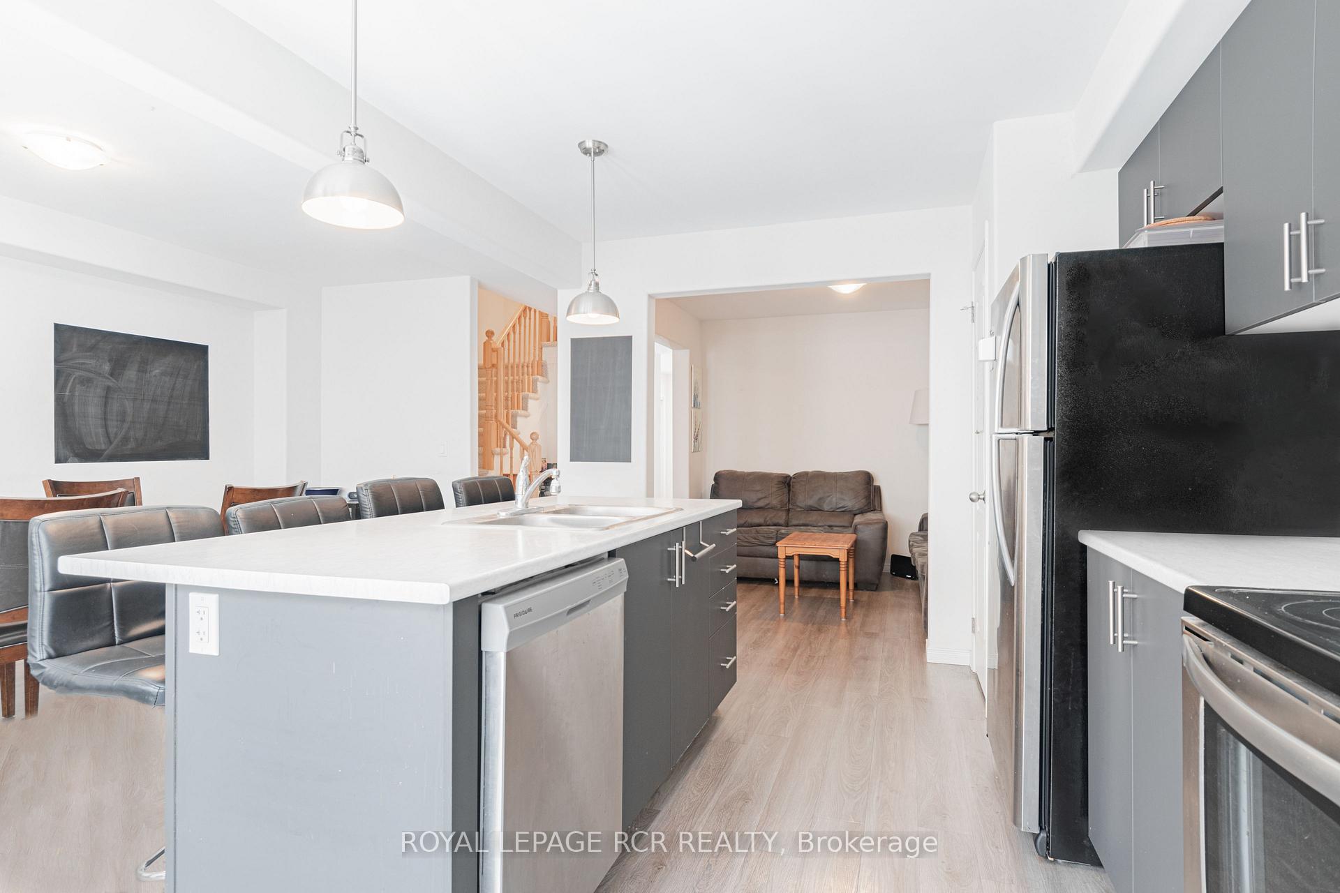 Photo 6 of 1648 Hetherington Drive, Peterborough, Northcrest Ward 5 — HOMEH