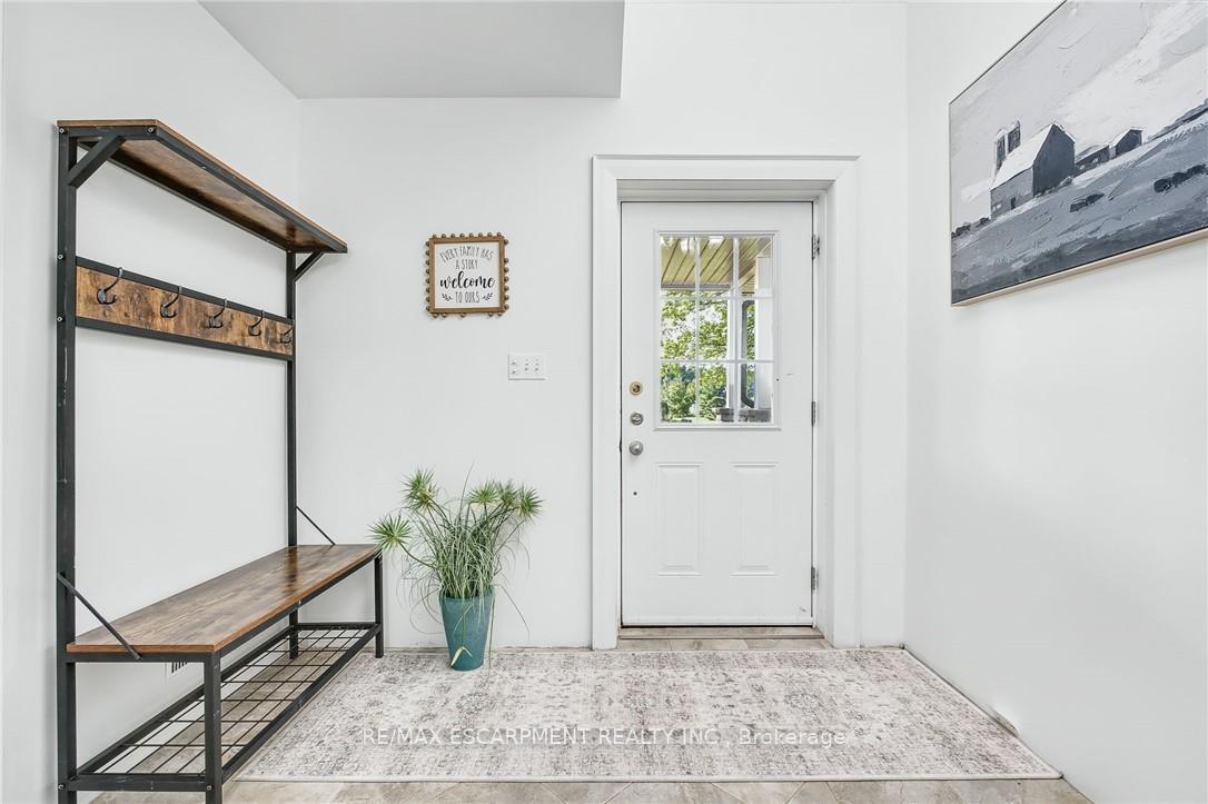 Photo 5 of 483 Harvest Road, Hamilton, Dundas — HOMEH