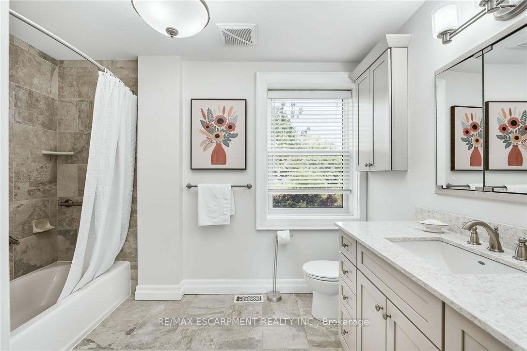 Photo 21 of 483 Harvest Road, Hamilton, Dundas — HOMEH
