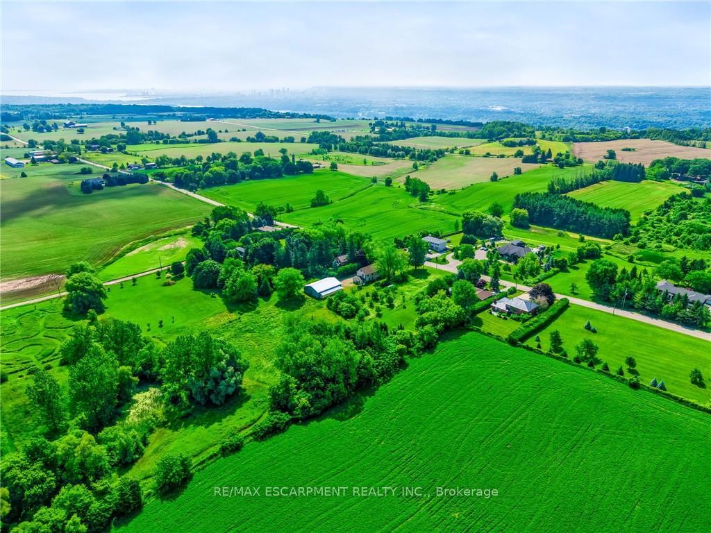 Photo 33 of 483 Harvest Road, Hamilton, Dundas — HOMEH