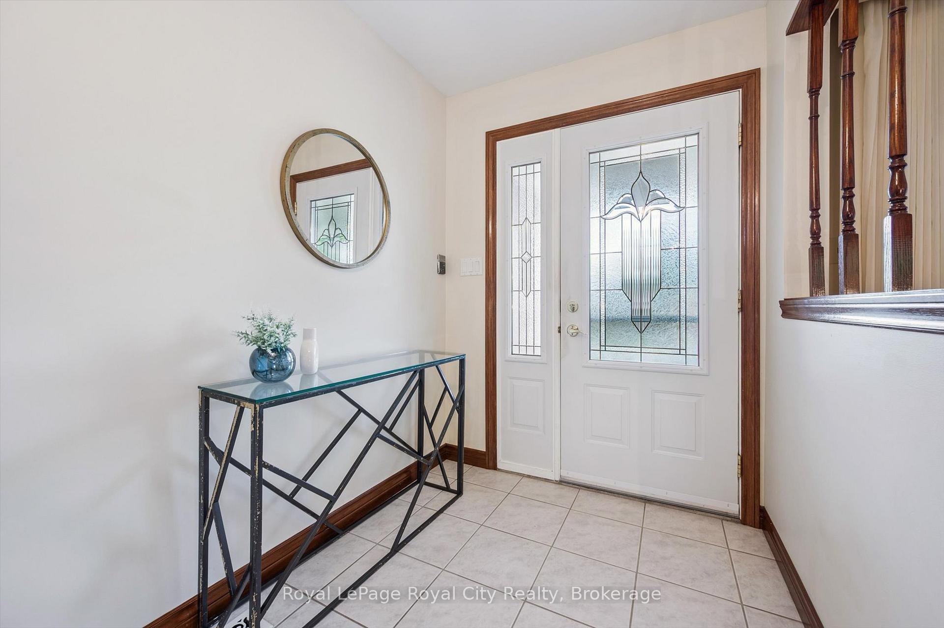 Photo 6 of 21 Heath Road, Guelph, Junction/Onward Willow — HOMEH