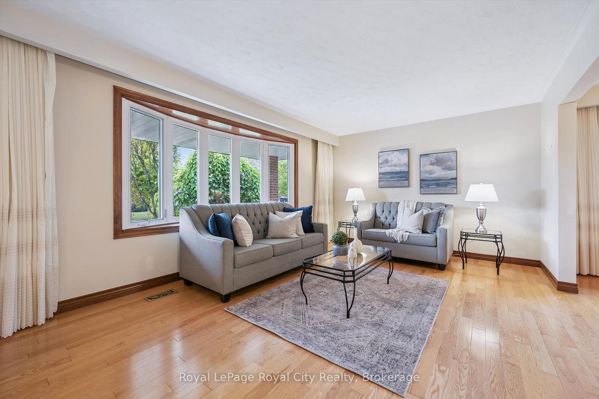 Photo 9 of 21 Heath Road, Guelph, Junction/Onward Willow — HOMEH