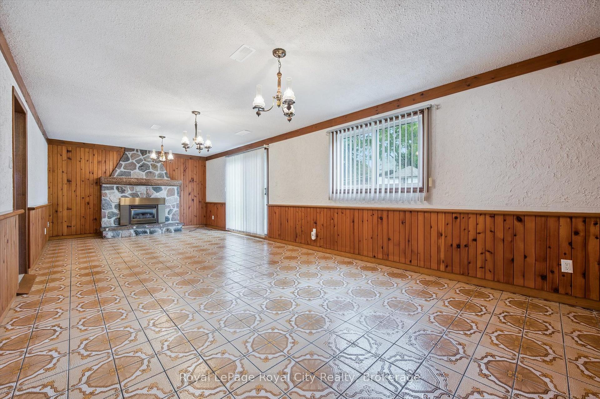Photo 22 of 21 Heath Road, Guelph, Junction/Onward Willow — HOMEH