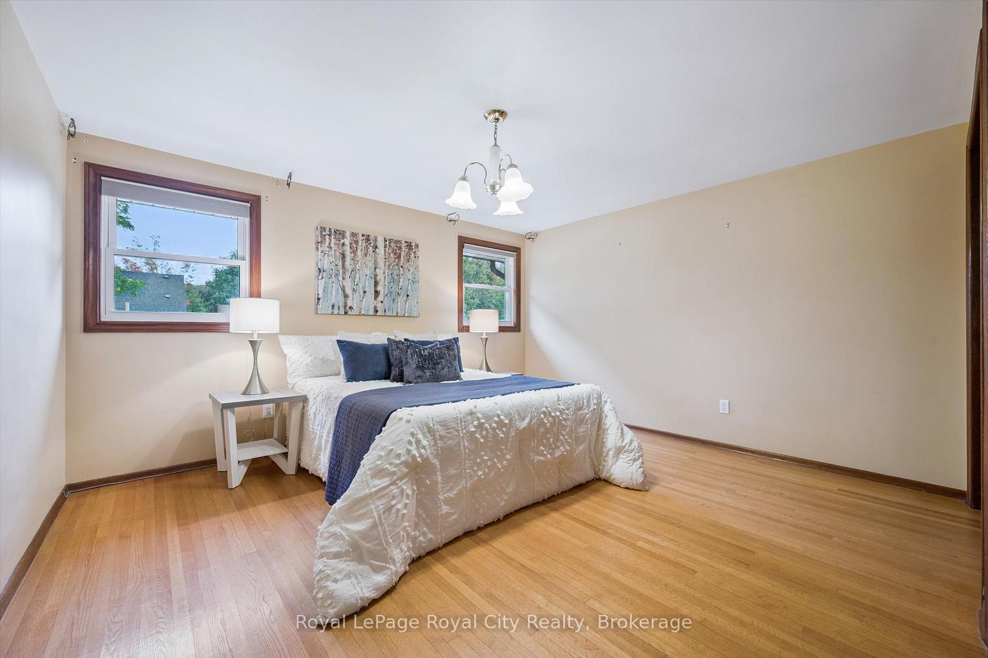 Photo 30 of 21 Heath Road, Guelph, Junction/Onward Willow — HOMEH