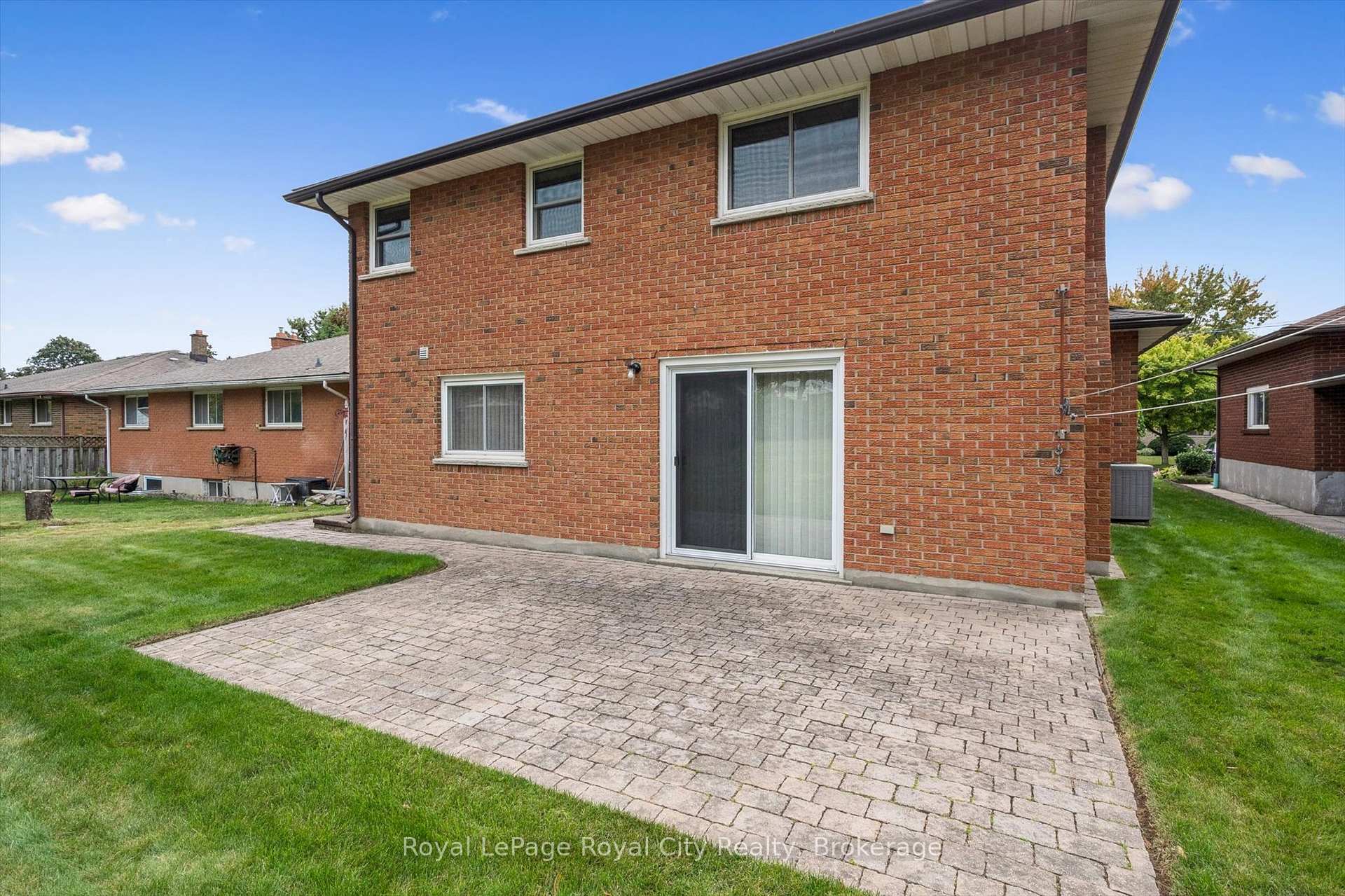 Photo 39 of 21 Heath Road, Guelph, Junction/Onward Willow — HOMEH
