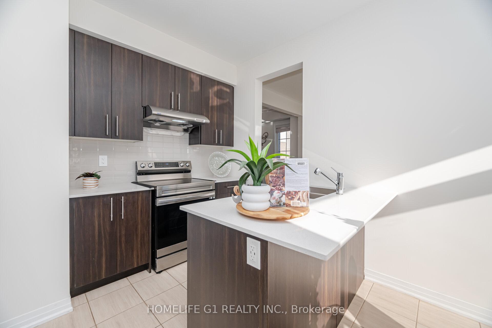 Photo 12 of 91 Fairey Crescent, Hamilton, Mount Hope — HOMEH