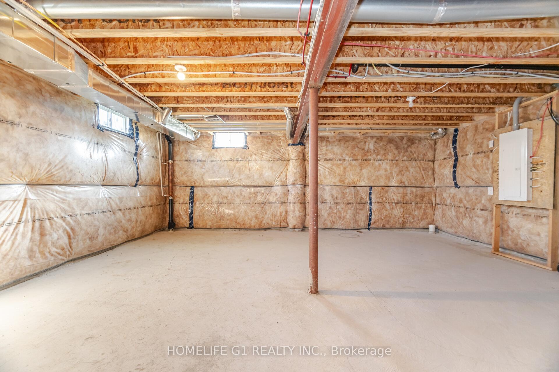 Photo 19 of 91 Fairey Crescent, Hamilton, Mount Hope — HOMEH
