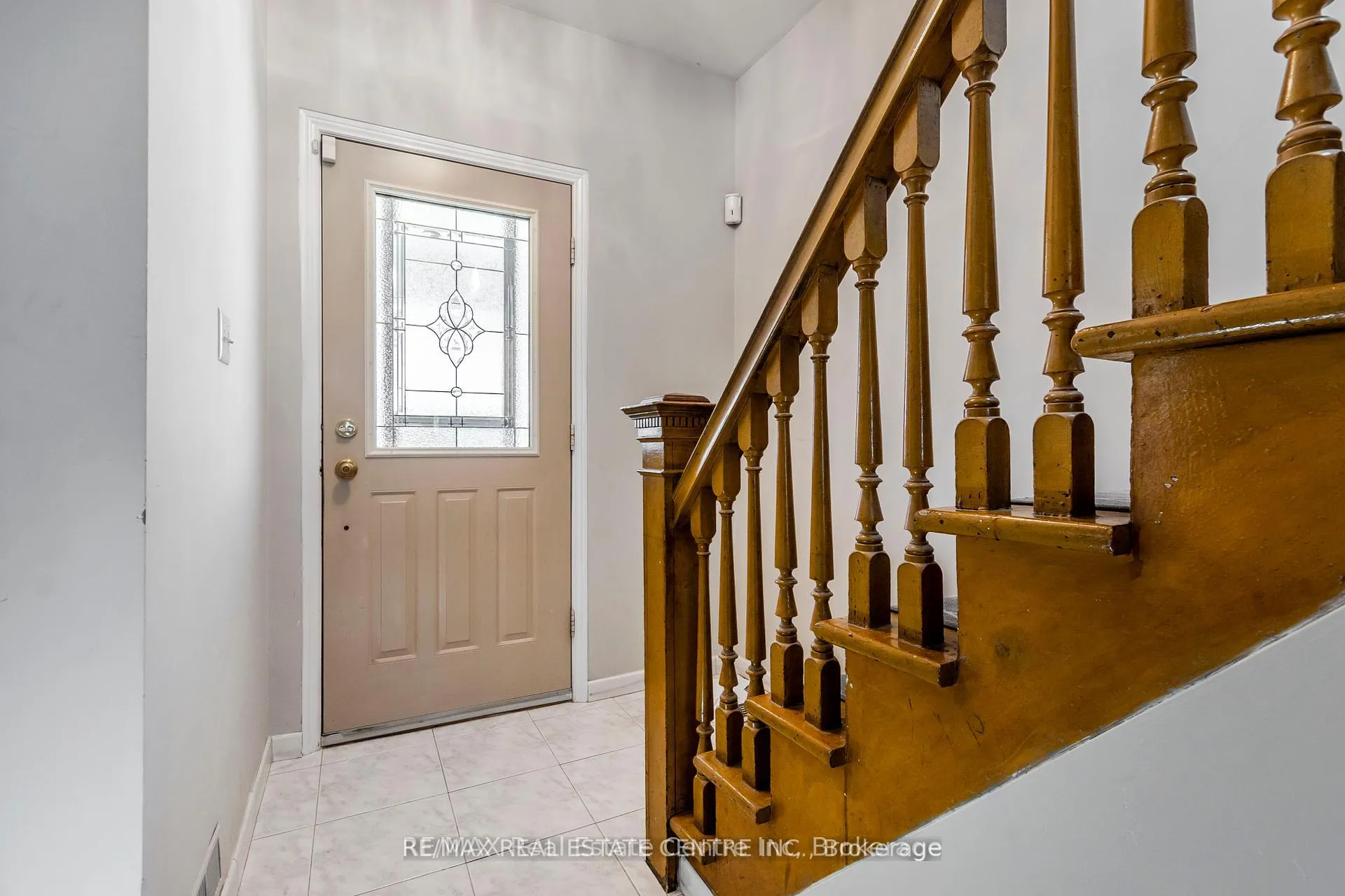 Photo 6 of 40 Greig Street, Hamilton, Strathcona — HOMEH