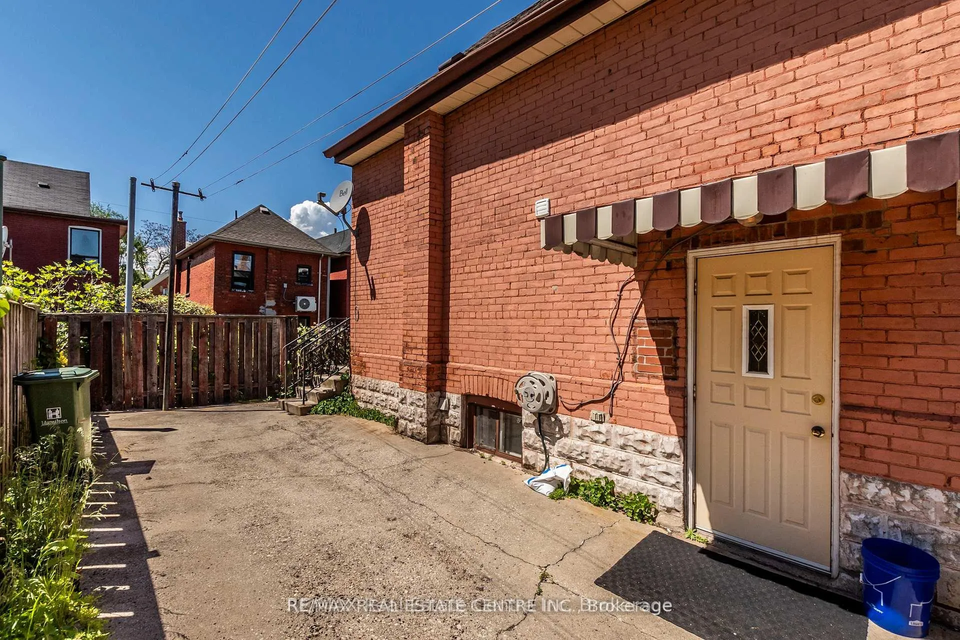 Photo 19 of 40 Greig Street, Hamilton, Strathcona — HOMEH
