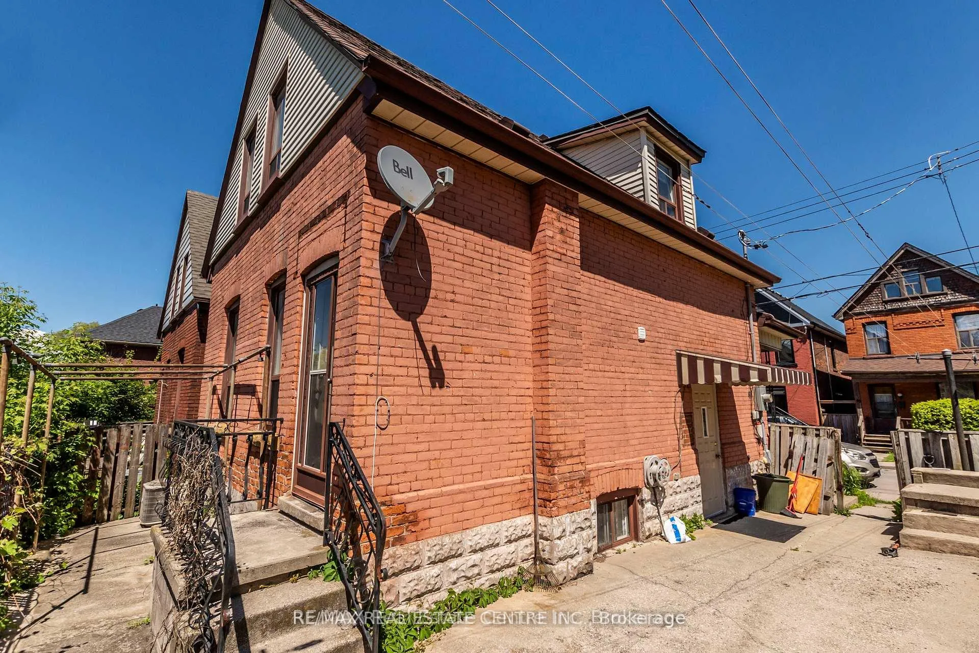 Photo 21 of 40 Greig Street, Hamilton, Strathcona — HOMEH