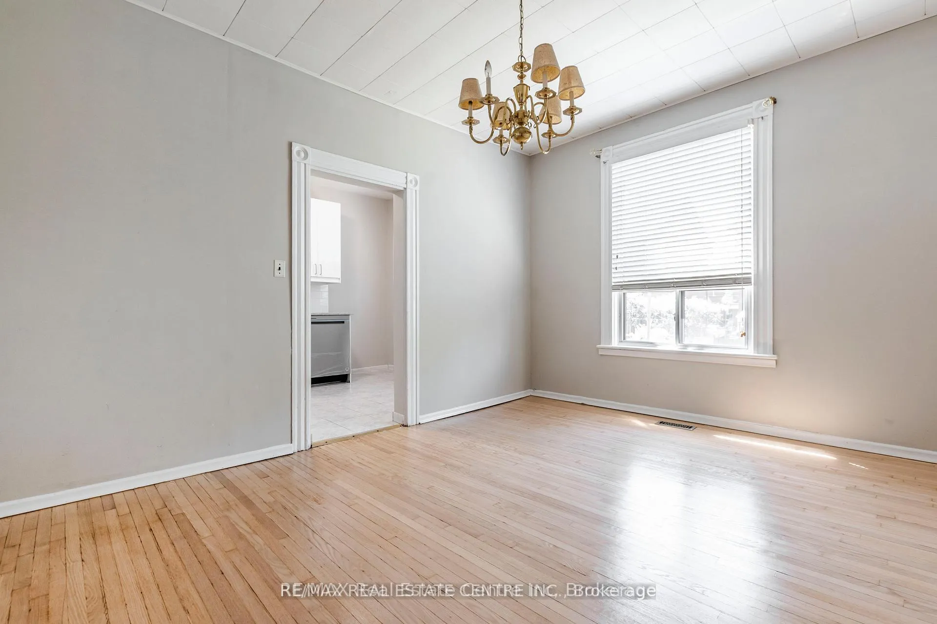 Photo 26 of 40 Greig Street, Hamilton, Strathcona — HOMEH
