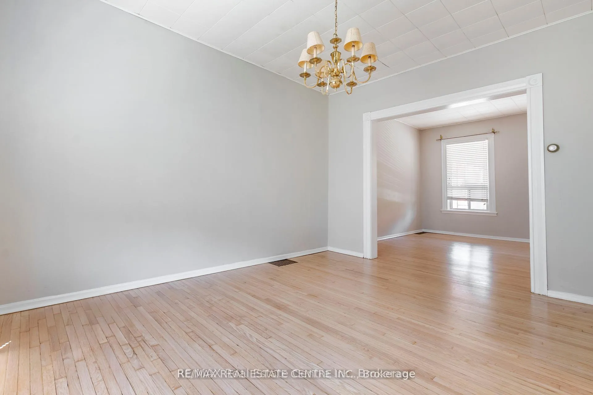 Photo 27 of 40 Greig Street, Hamilton, Strathcona — HOMEH