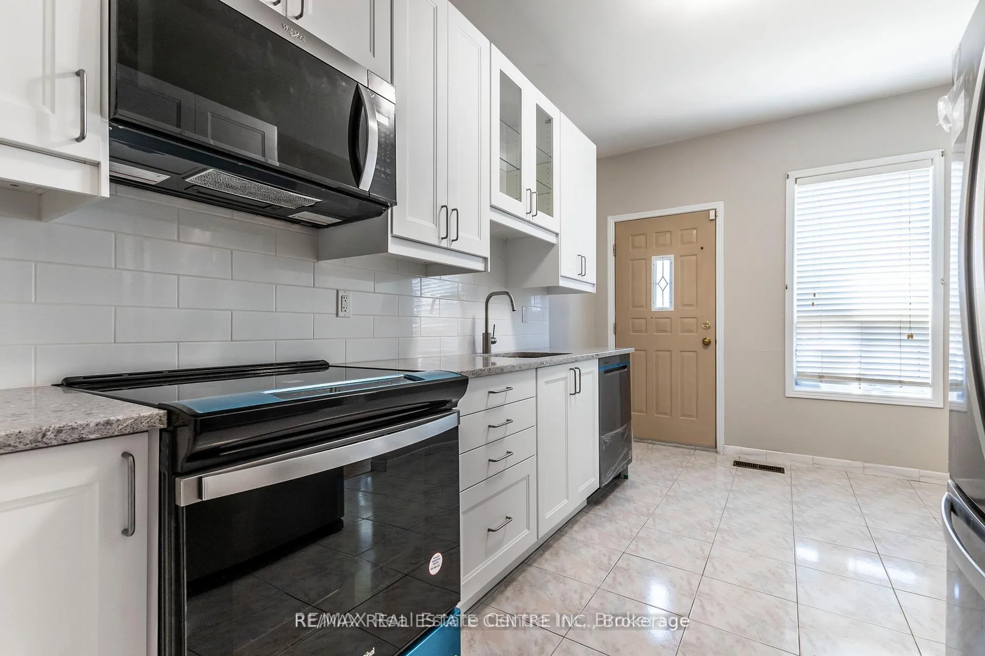 Photo 30 of 40 Greig Street, Hamilton, Strathcona — HOMEH