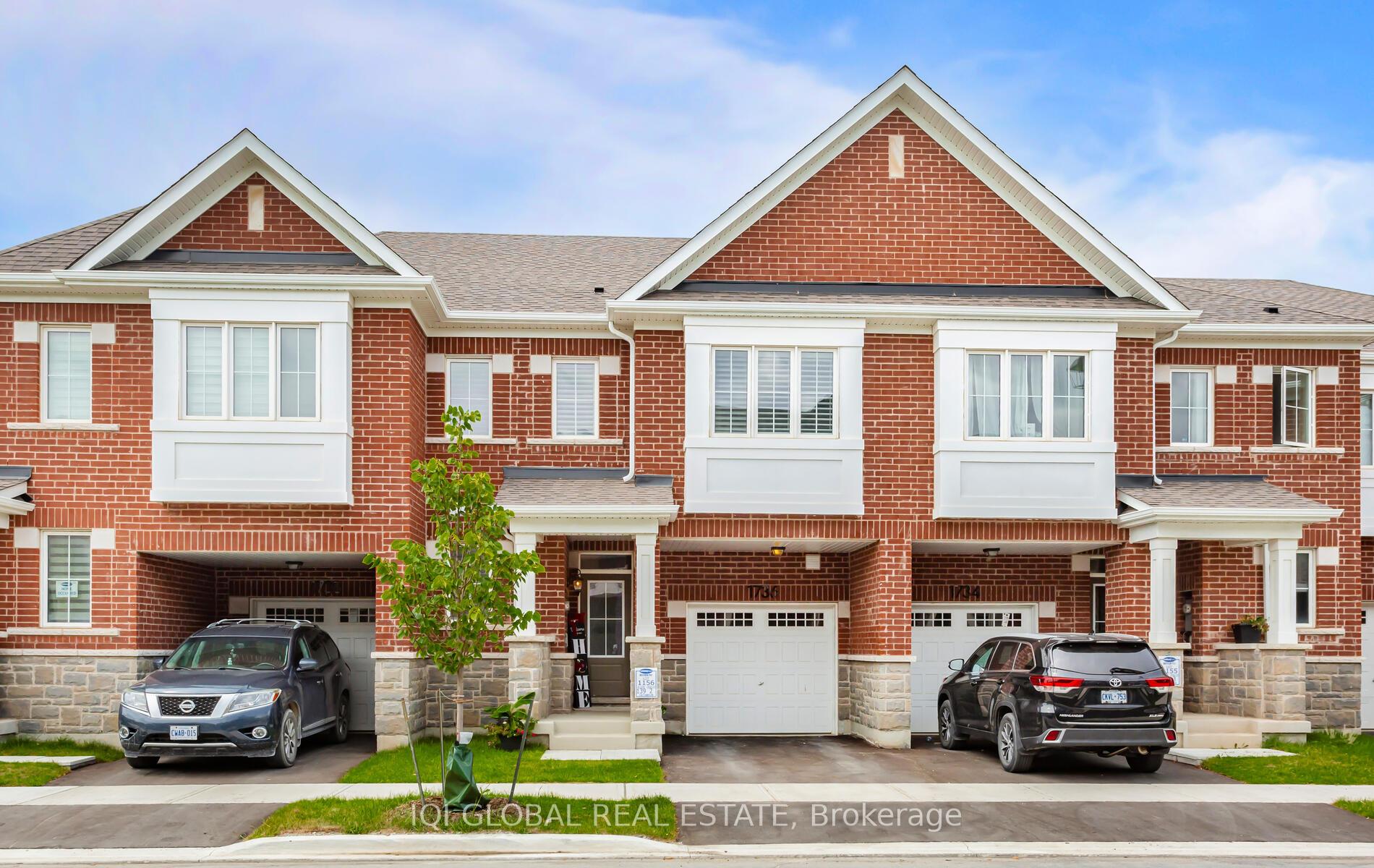 Front of 1736 Thames Circle