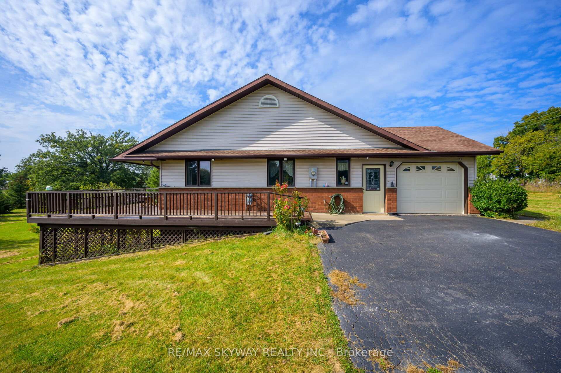 Photo 2 of 6774 Hwy 20, Grimsby, Grimsby Escarpment — HOMEH