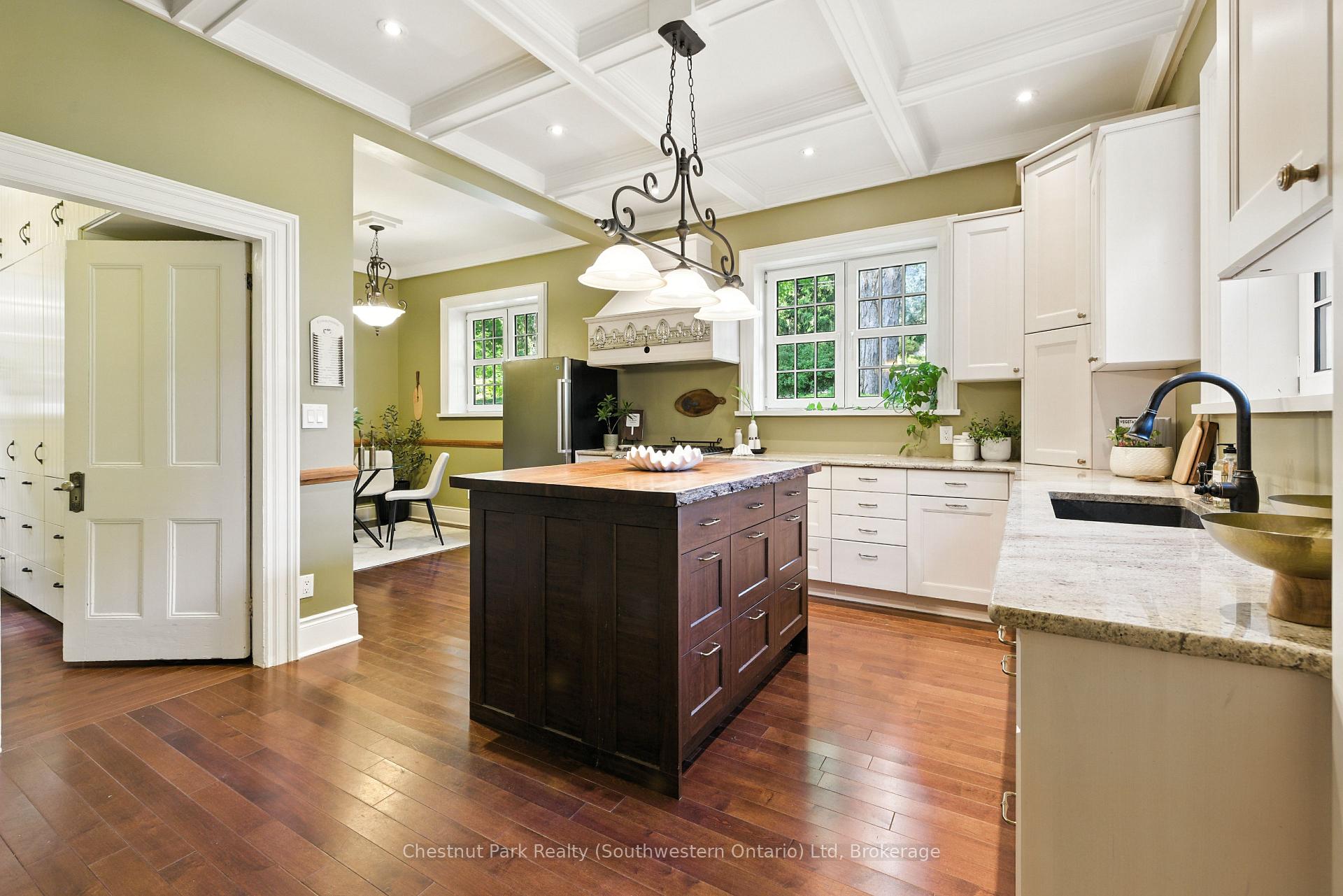 Photo 11 of 76 Queen Street, Guelph, St. George's — HOMEH