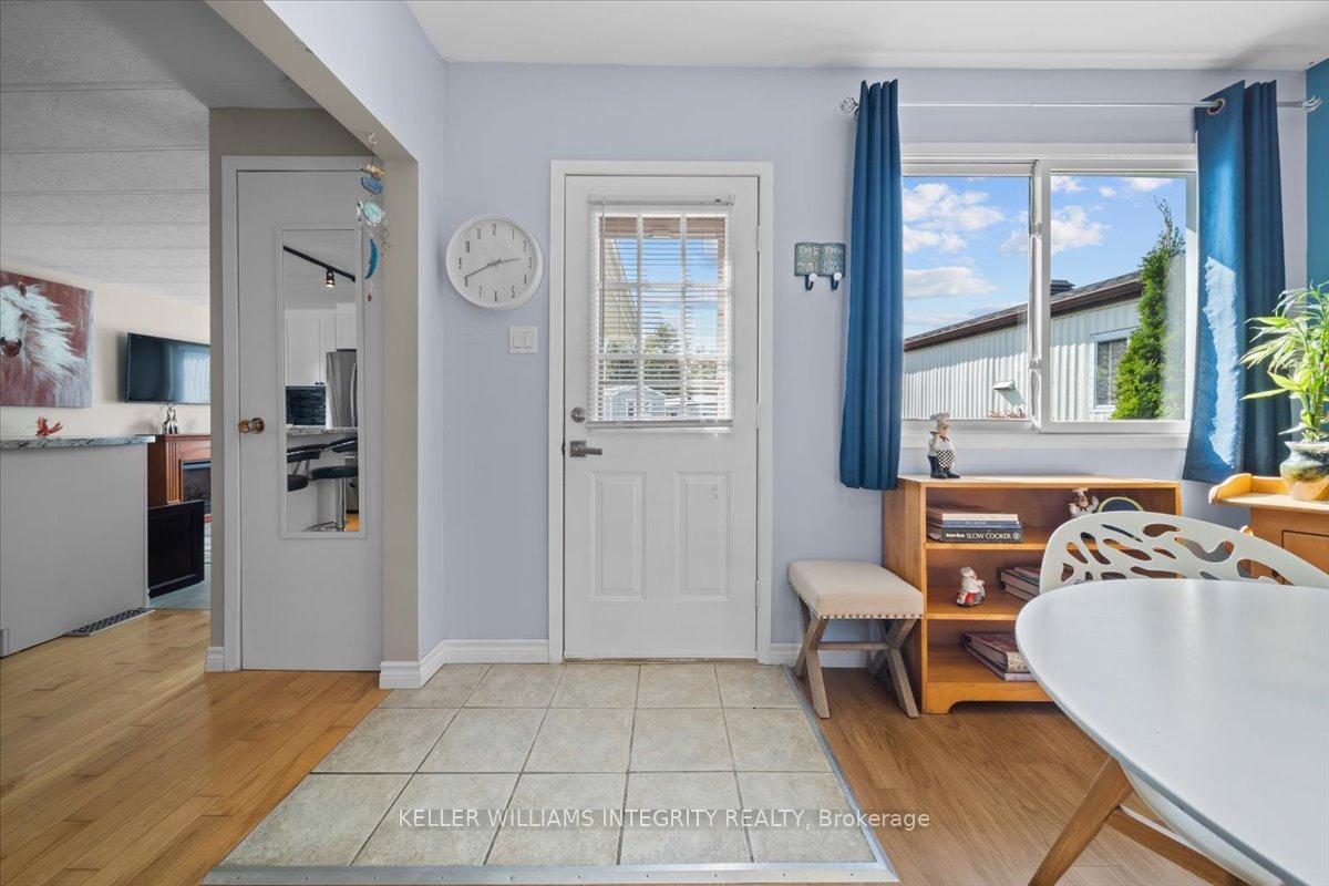 Photo 4 of 1029 Vista Barrett Pvt, Ottawa, Greely — HOMEH