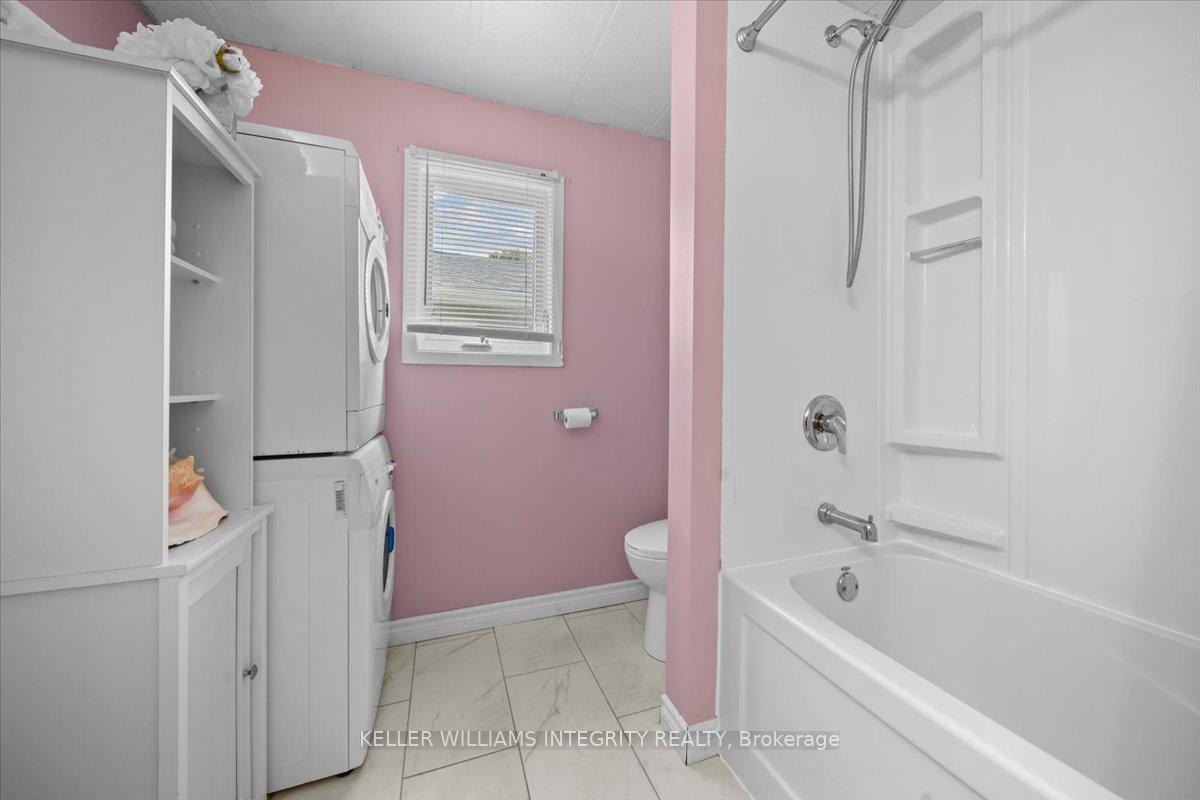 Photo 13 of 1029 Vista Barrett Pvt, Ottawa, Greely — HOMEH