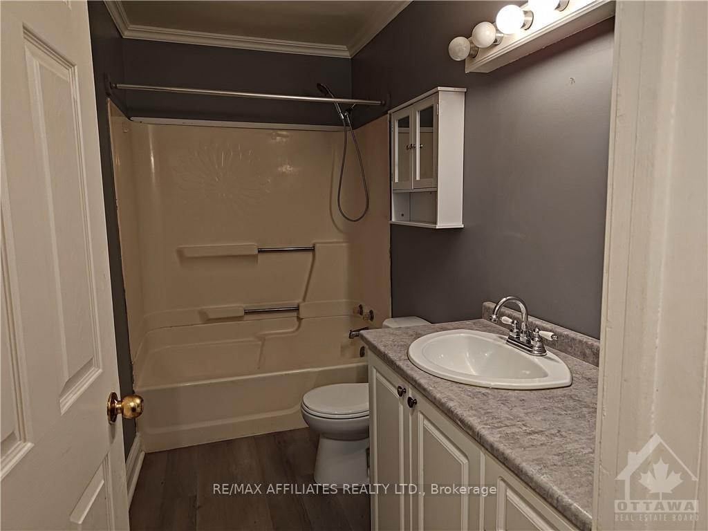 Photo 10 of 1517 Mayrene Crescent, Ottawa, Greely — HOMEH