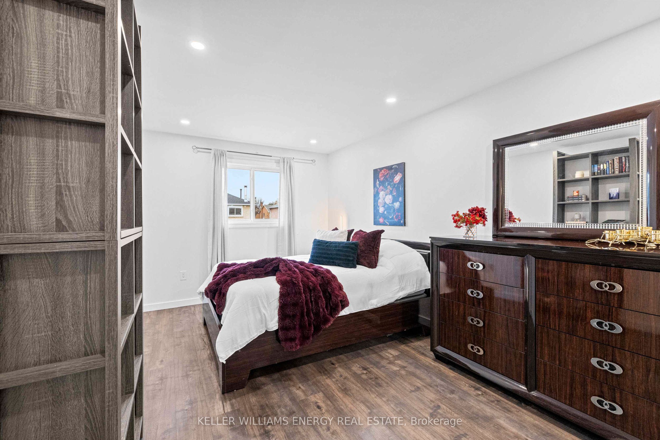 Photo 73 of 97 Deverell Street, Whitby, Rolling Acres — HOMEH