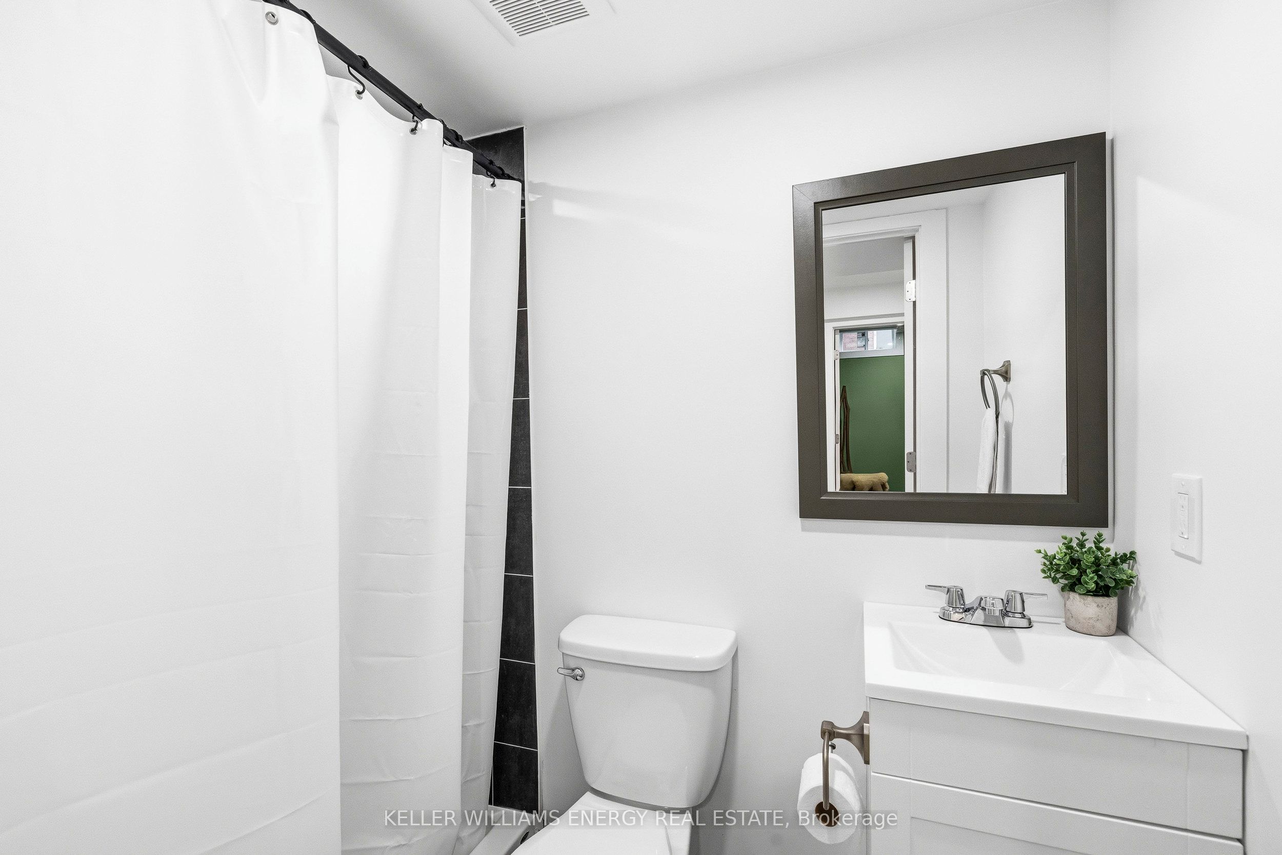 Photo 87 of 97 Deverell Street, Whitby, Rolling Acres — HOMEH
