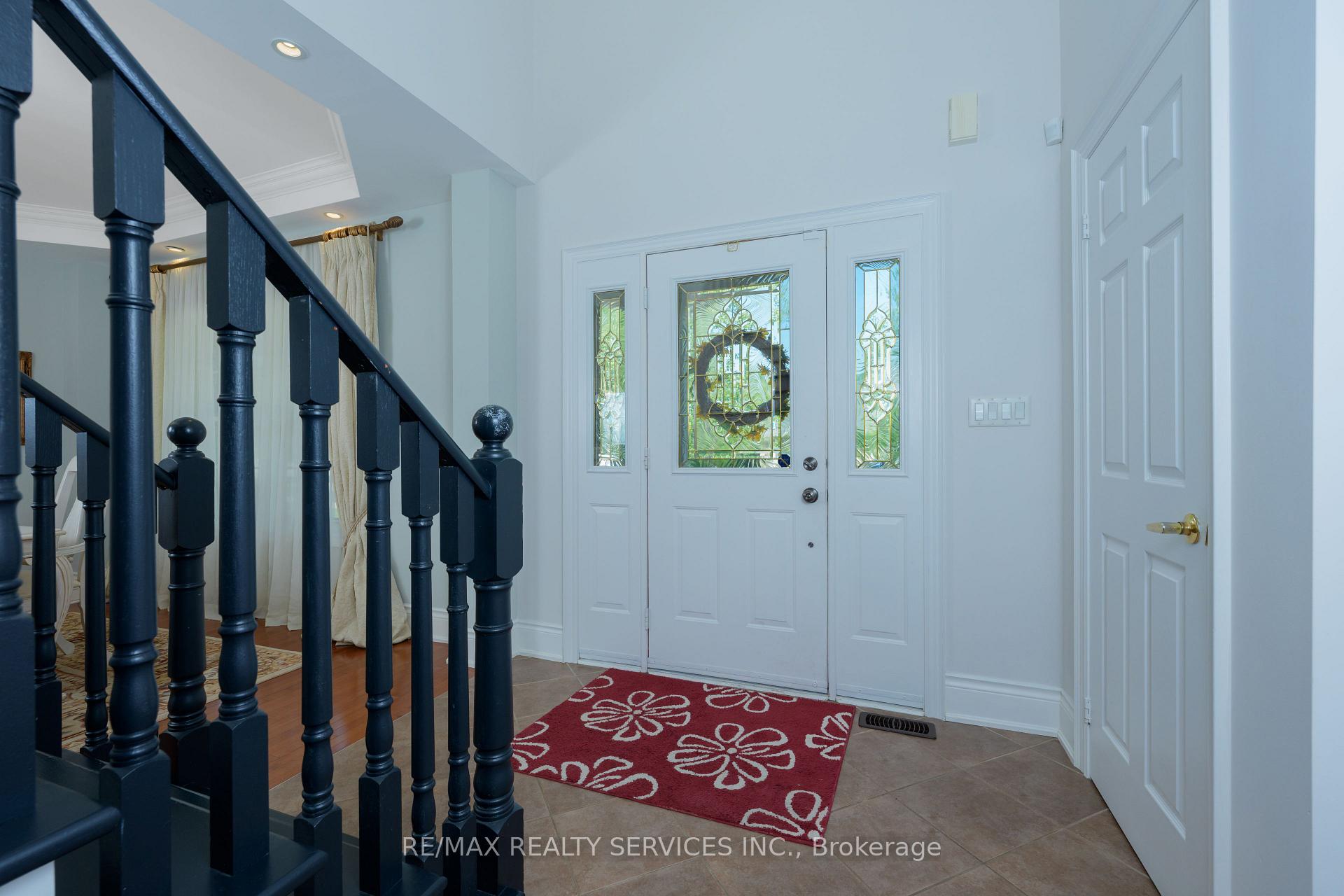 Photo 4 of 68 North Riverdale Drive, Caledon, Inglewood — HOMEH