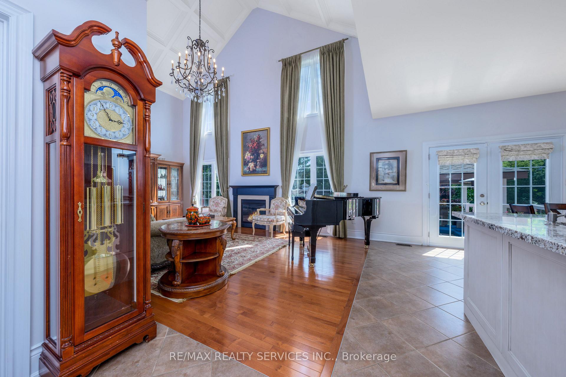 Photo 12 of 68 North Riverdale Drive, Caledon, Inglewood — HOMEH