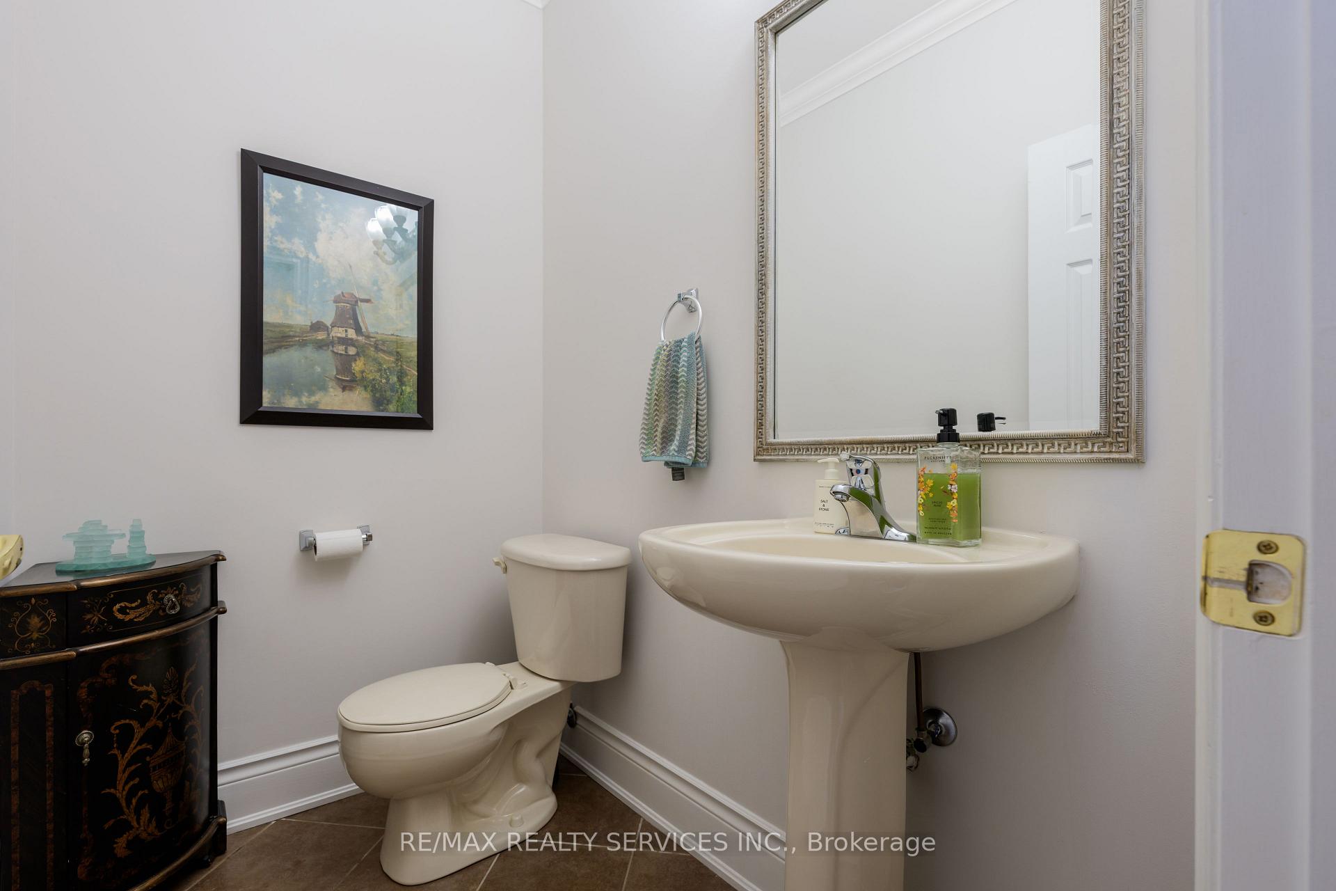 Photo 23 of 68 North Riverdale Drive, Caledon, Inglewood — HOMEH