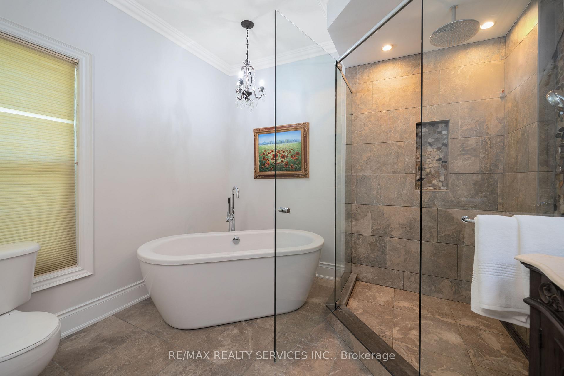 Photo 26 of 68 North Riverdale Drive, Caledon, Inglewood — HOMEH
