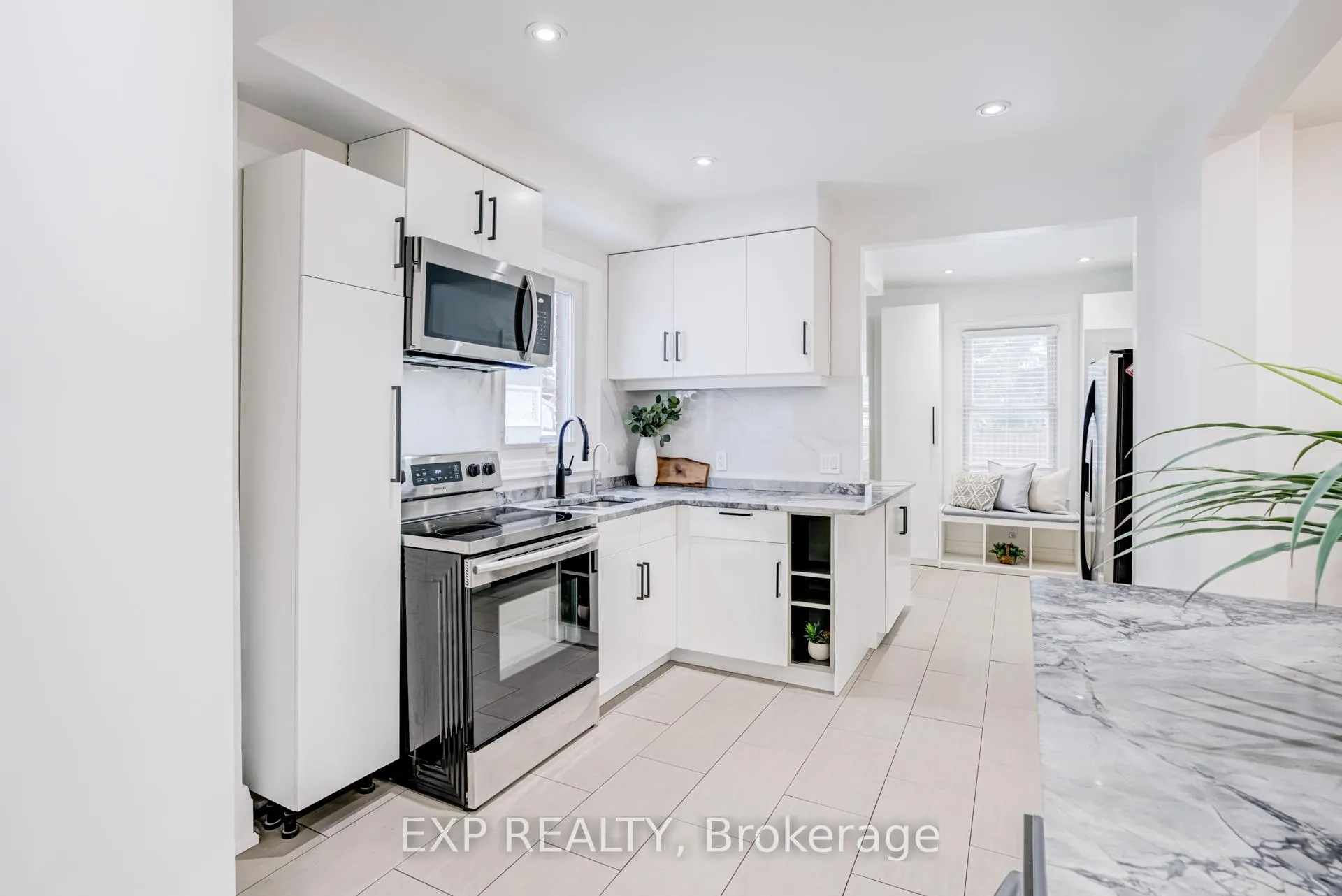 Photo 14 of 18 East 23rd Street, Hamilton, Eastmount — HOMEH
