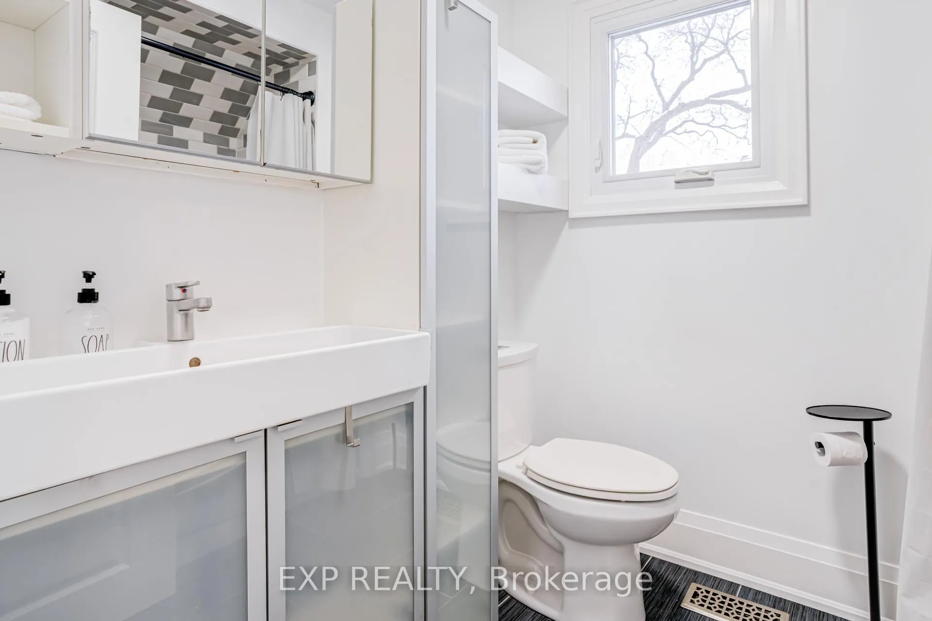 Photo 25 of 18 East 23rd Street, Hamilton, Eastmount — HOMEH
