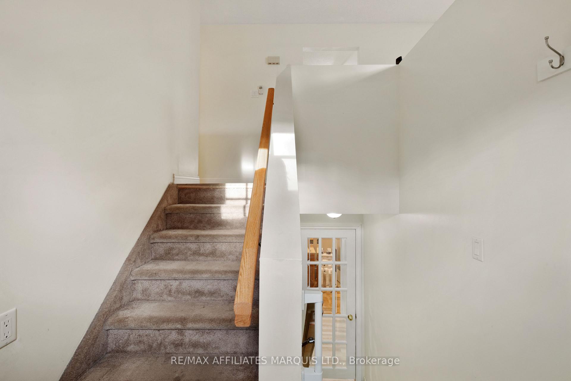 Photo 5 of 3307 Pearl Street, Ottawa, Osgoode — HOMEH
