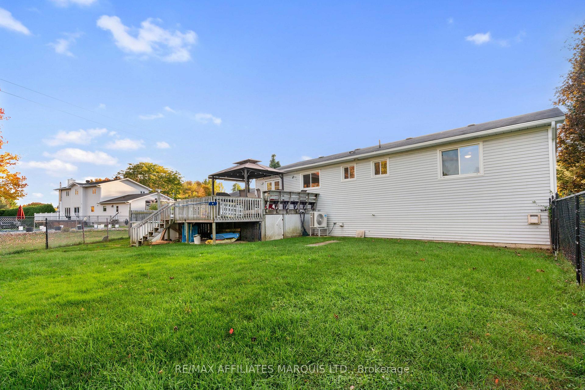 Photo 8 of 3307 Pearl Street, Ottawa, Osgoode — HOMEH