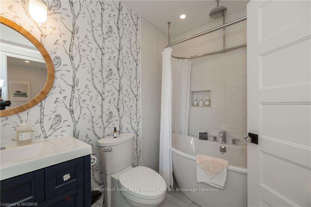 Photo 20 of 86 Toronto Street N, Grey Highlands — HOMEH