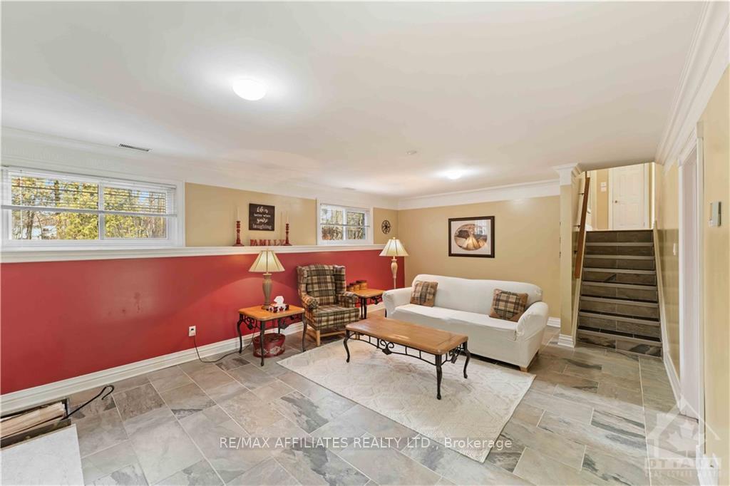 Photo 13 of 5668 Eloise Crescent, Ottawa, Osgoode — HOMEH