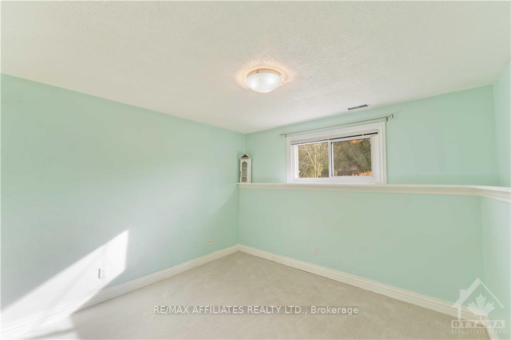 Photo 17 of 5668 Eloise Crescent, Ottawa, Osgoode — HOMEH