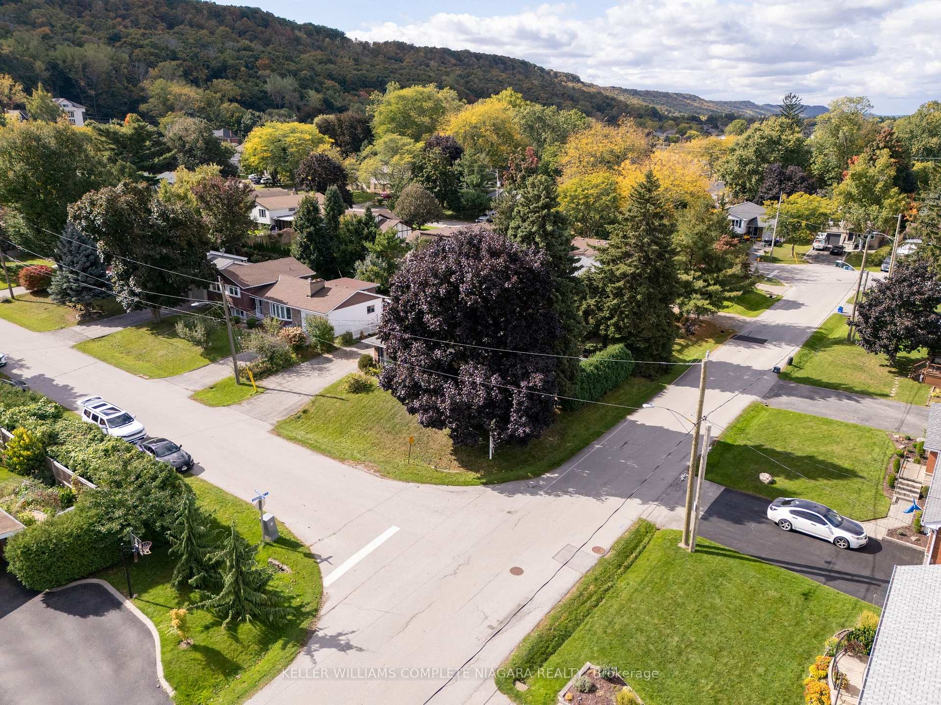 Photo 2 of 2 Brentwood Road, Grimsby, Grimsby West — HOMEH